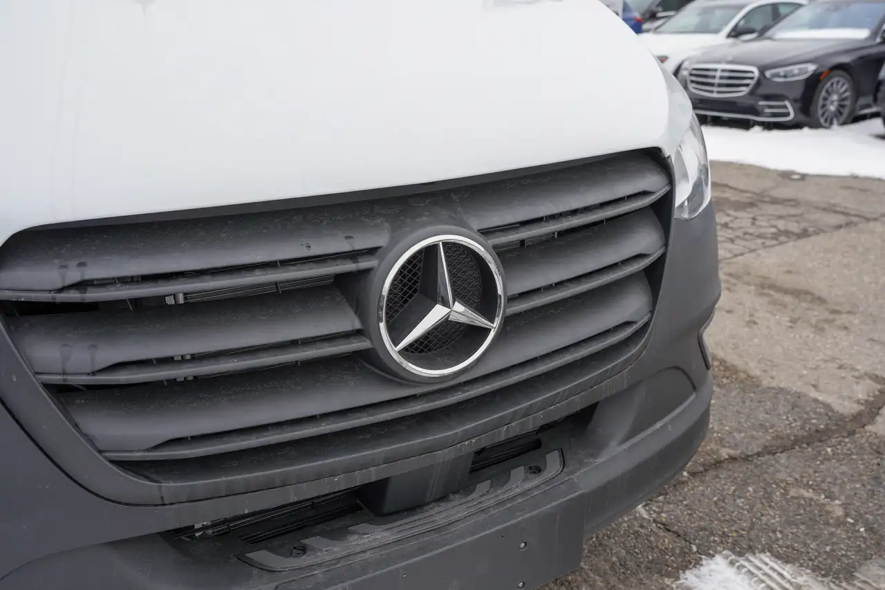 Mercedes-Benz Sprinter снимка Mercedes-Benz Sprinter