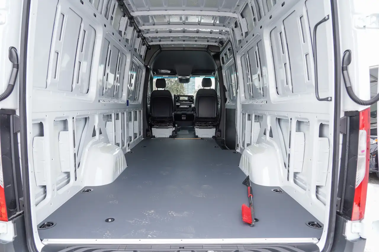 Mercedes-Benz Sprinter снимка Mercedes-Benz Sprinter