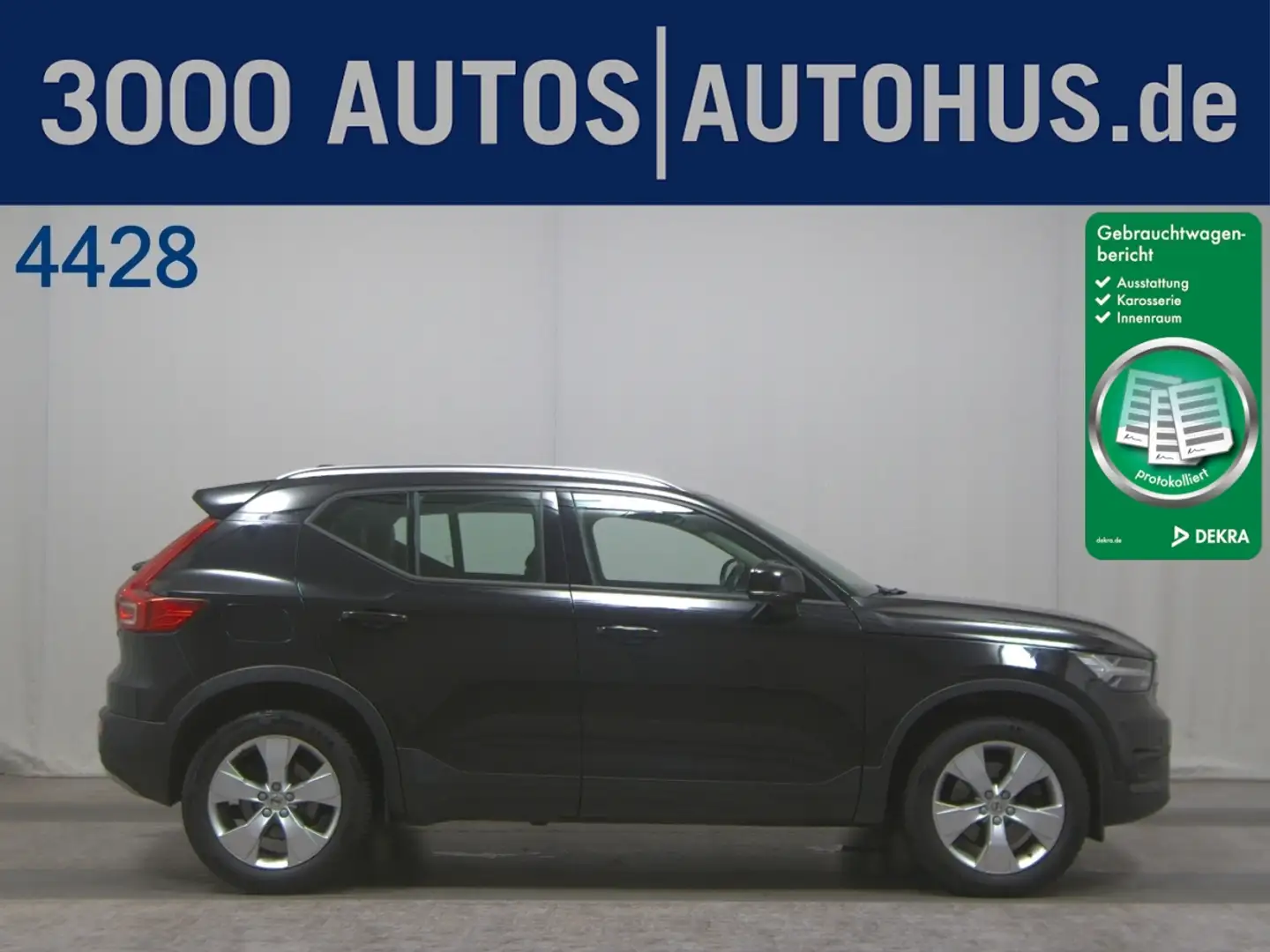Volvo XC40 D4 Momentum 4x4 Navi LED el.Heck RFK SpurH Schwarz - 1