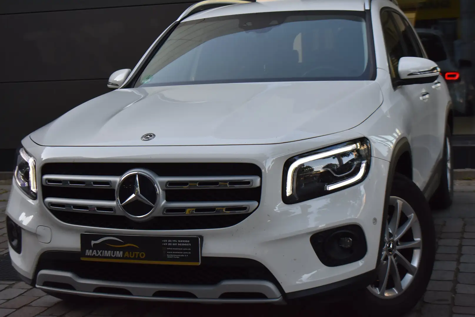Mercedes-Benz GLB 200 Business Blanc - 2