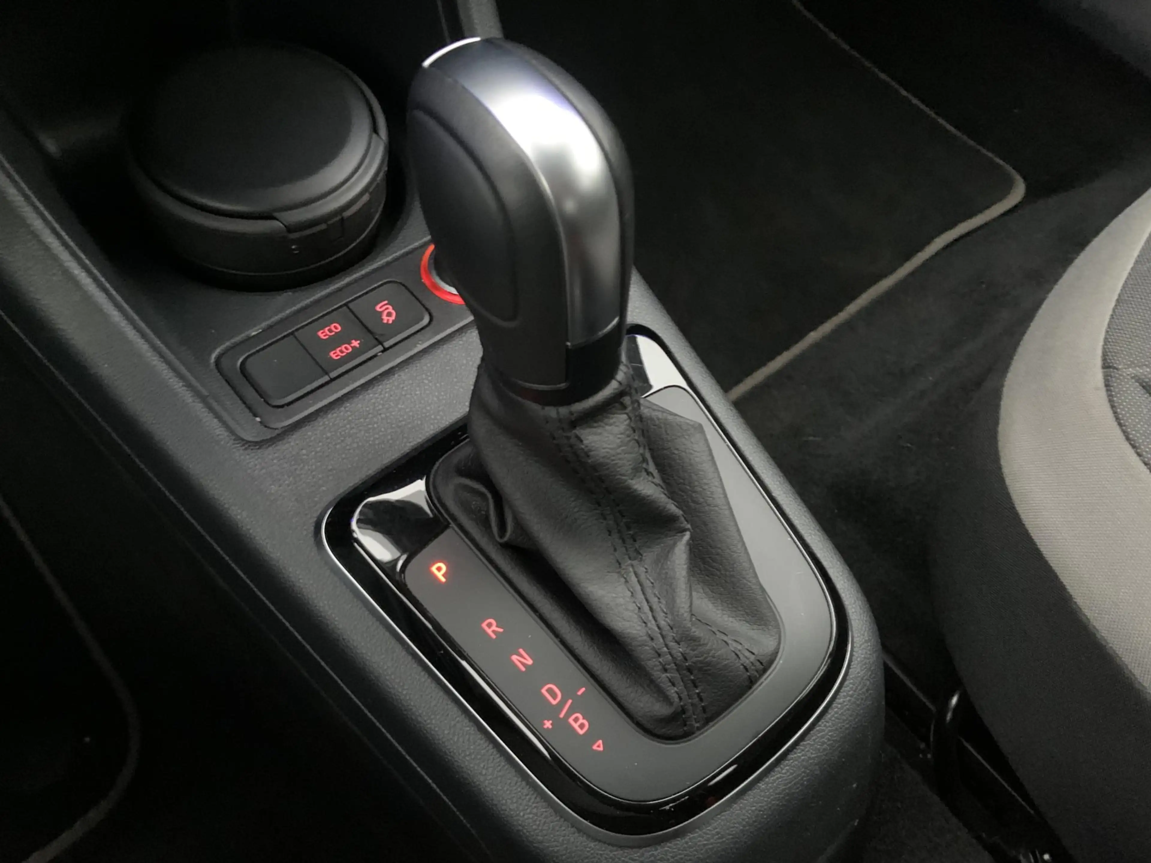 Volkswagen e-up! e-up! Style (Camera,Clima,LM,Cruise,Pdc) — photo 5