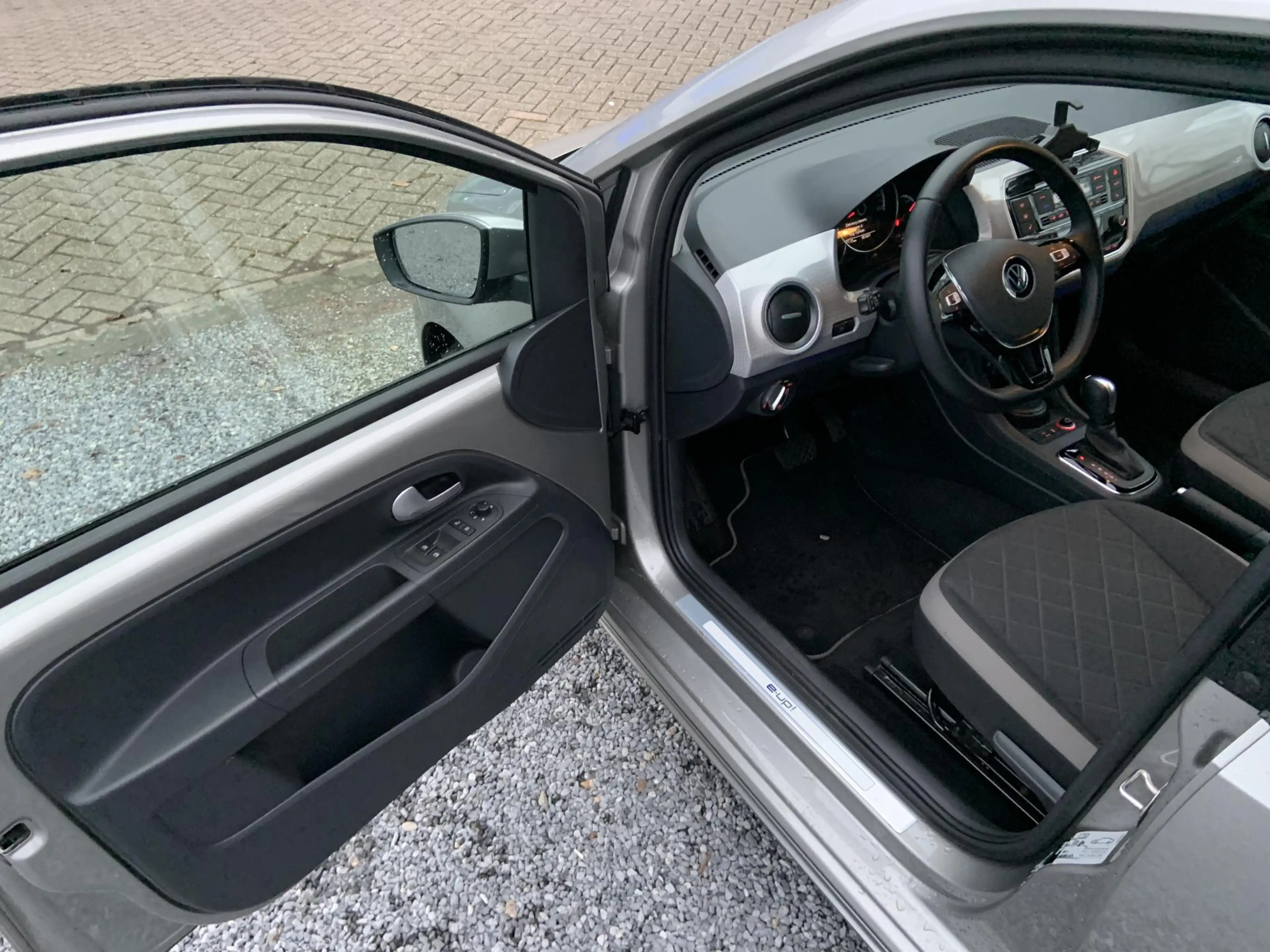 Volkswagen e-up! e-up! Style (Camera,Clima,LM,Cruise,Pdc) — photo 11