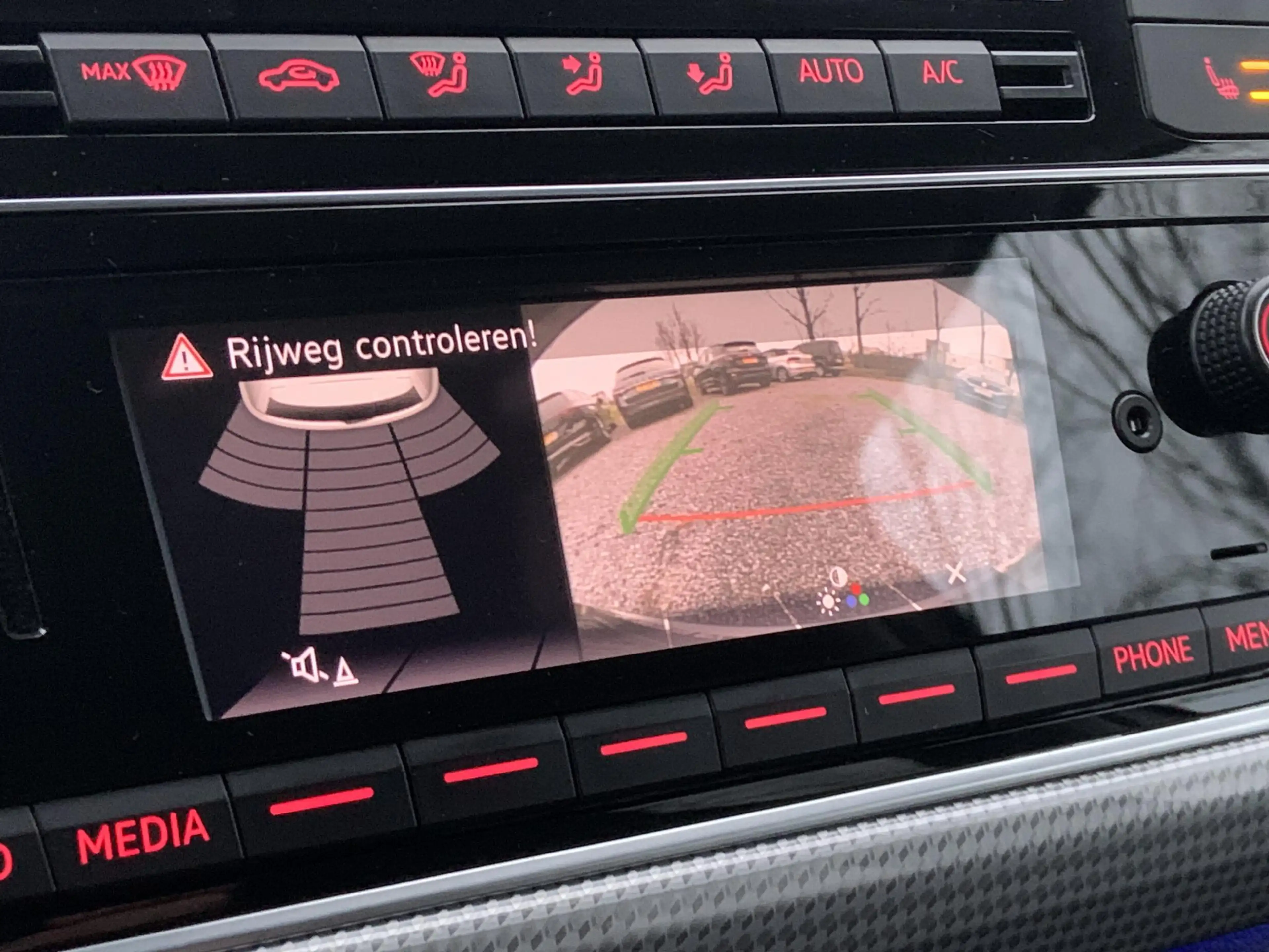 Volkswagen e-up! e-up! Style (Camera,Clima,LM,Cruise,Pdc) — photo 4