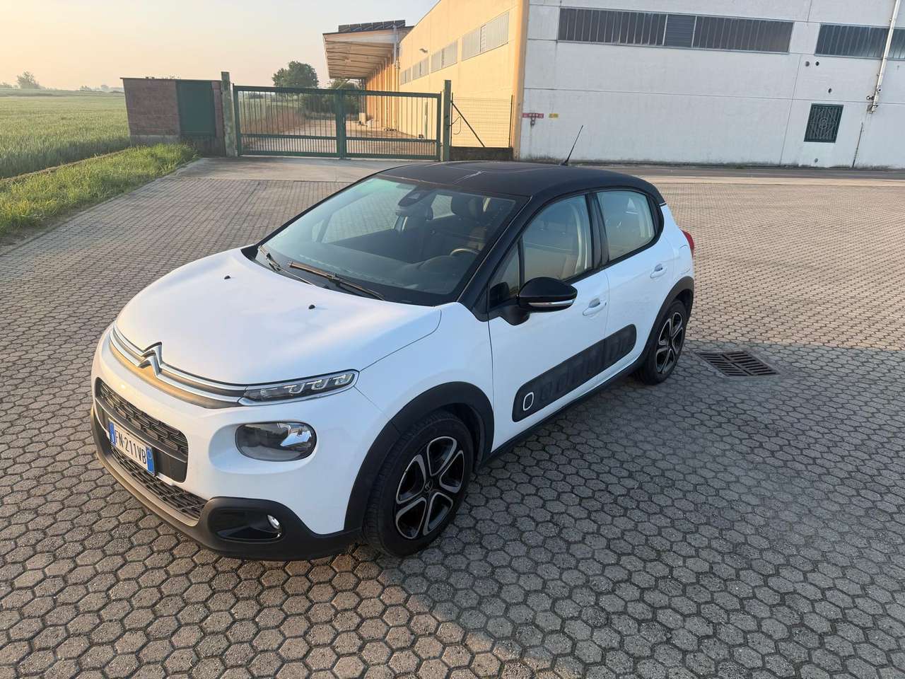 Citroen C3 C3 III 2017 1.6 bluehdi Shine s