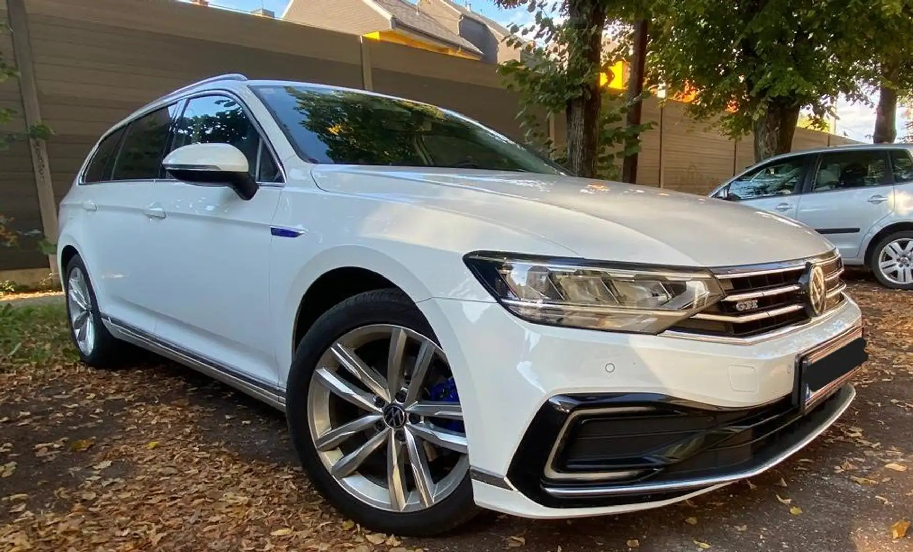 Volkswagen Passat Variant Passat Variant GTE 1,4 TSI e-Hybrid GTE DSG GTE Weiß - 1