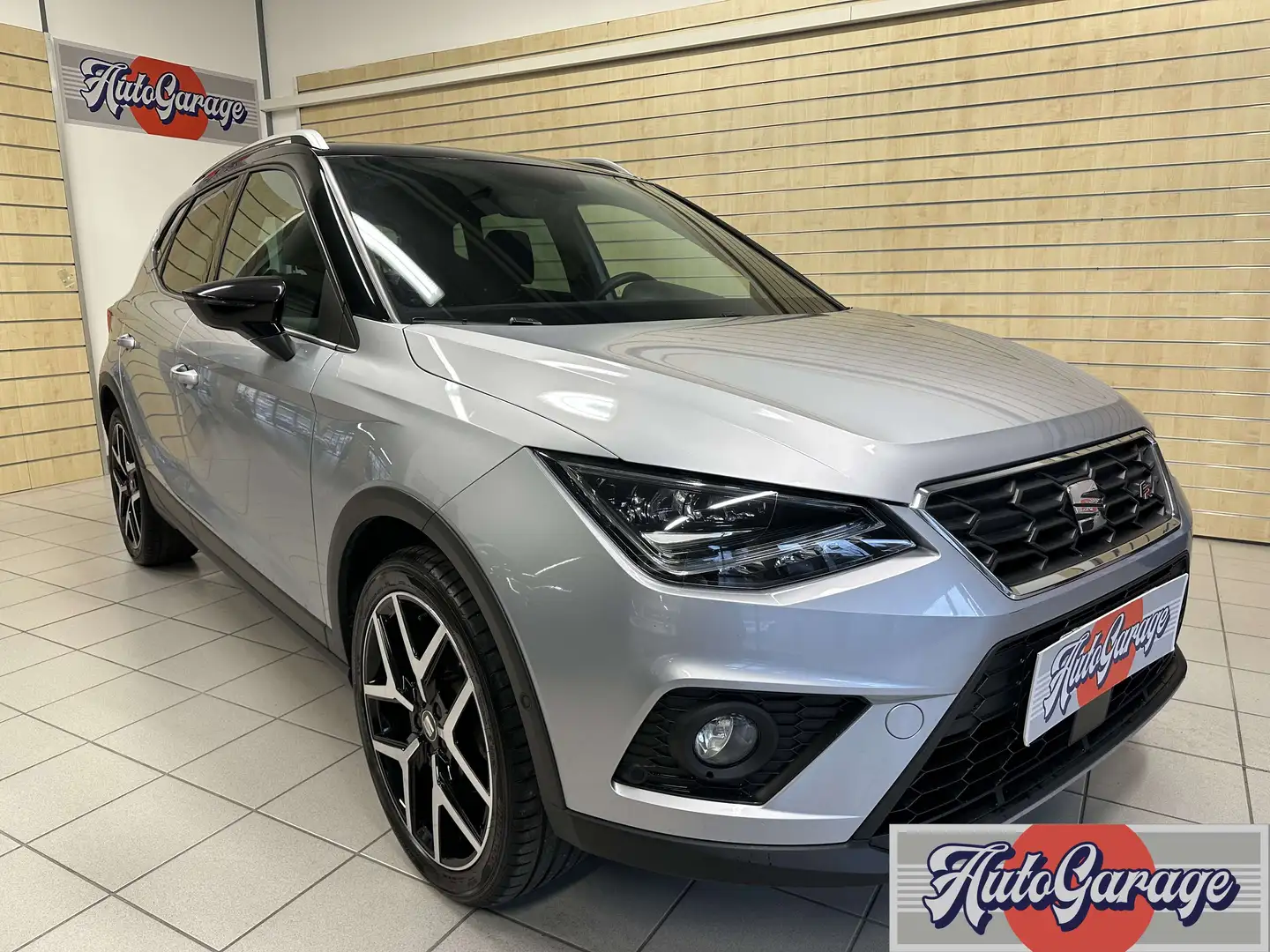 SEAT Arona Arona 2017 1.0 ecotsi FR 95cv Argent - 1
