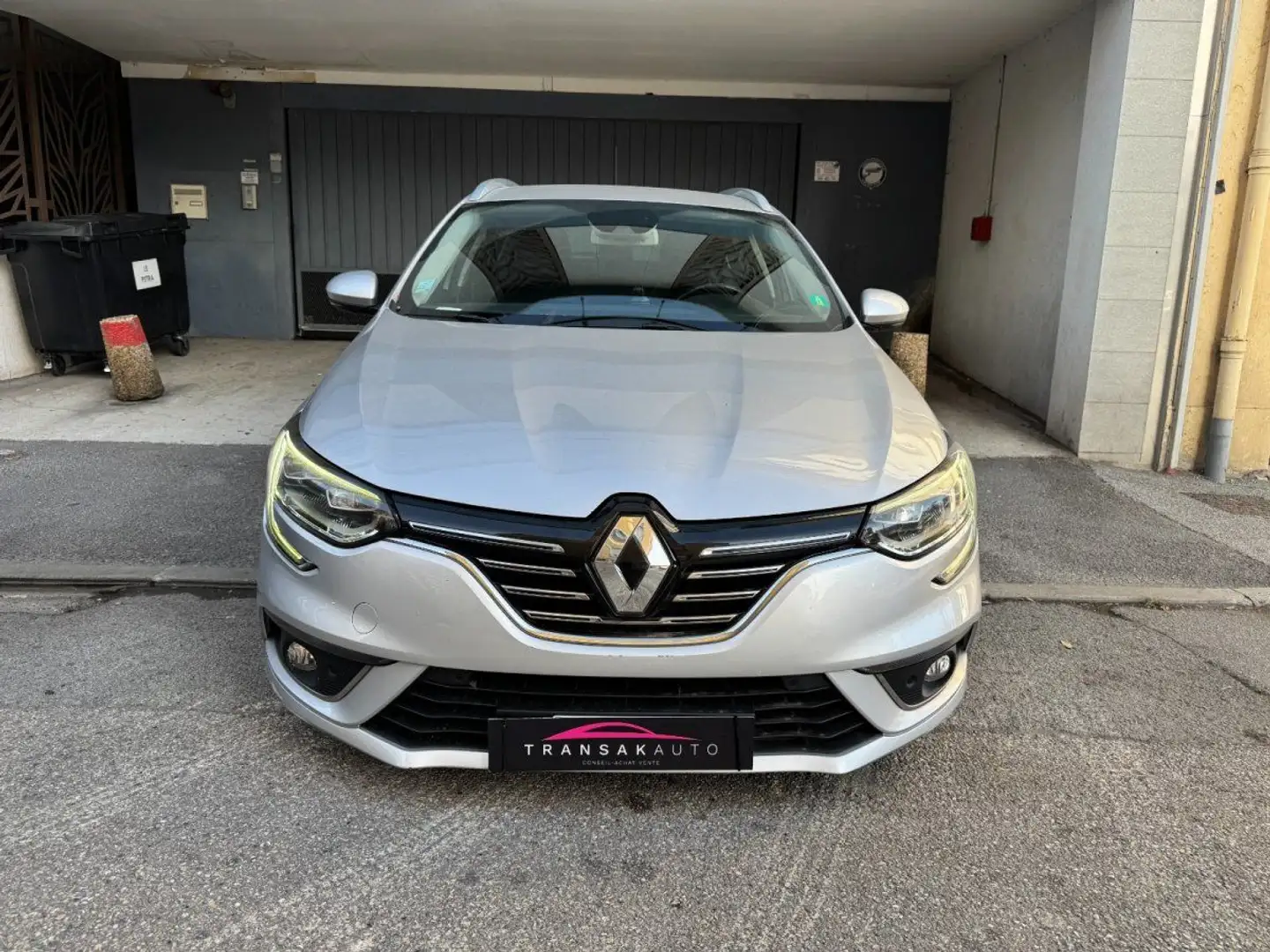 Renault Megane IV ESTATE BUSINESS 1.5l dCi 115 CV Intens Gris - 2