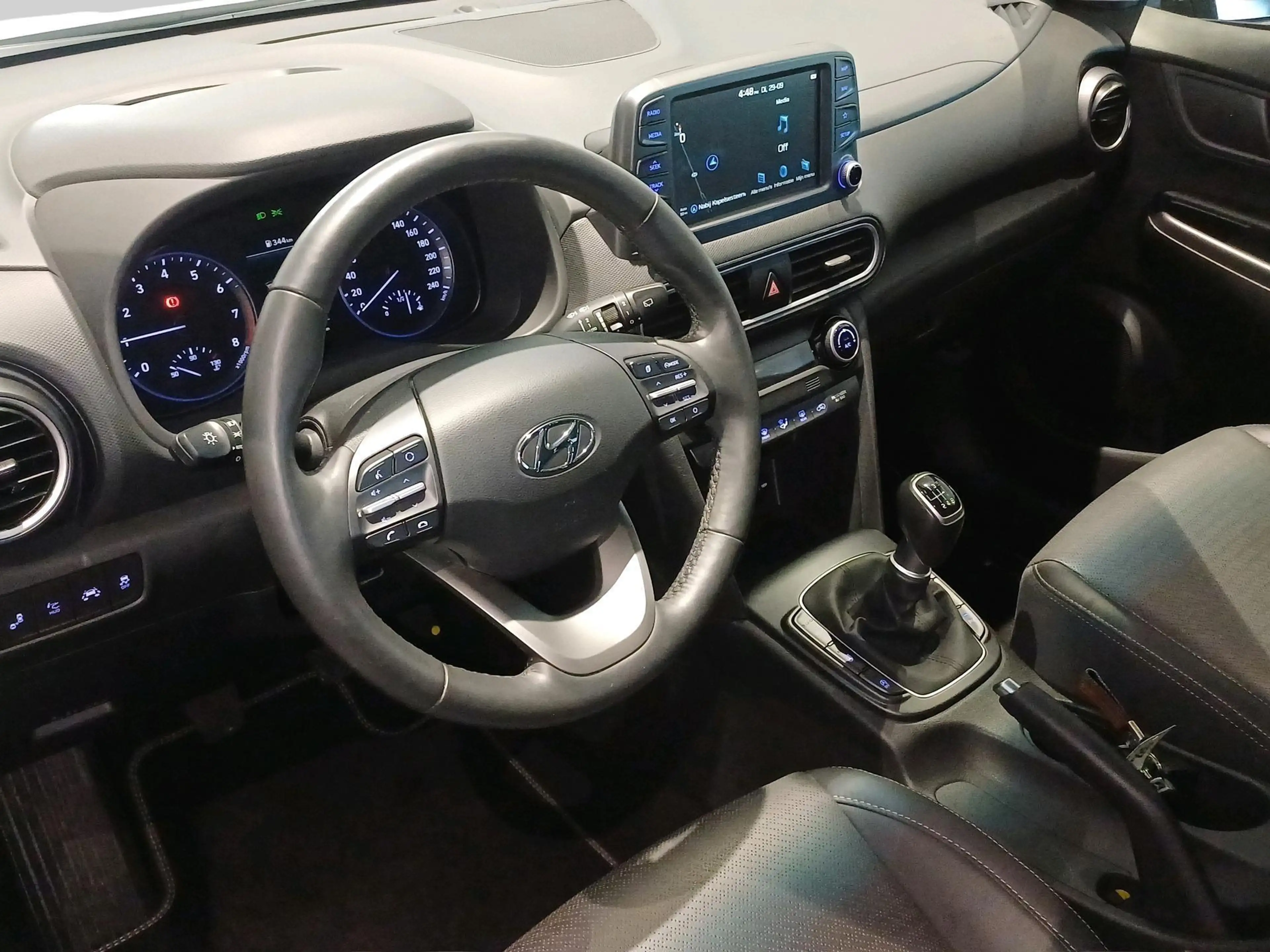 Hyundai KONA 1.0 T-GDI Urban — photo 8
