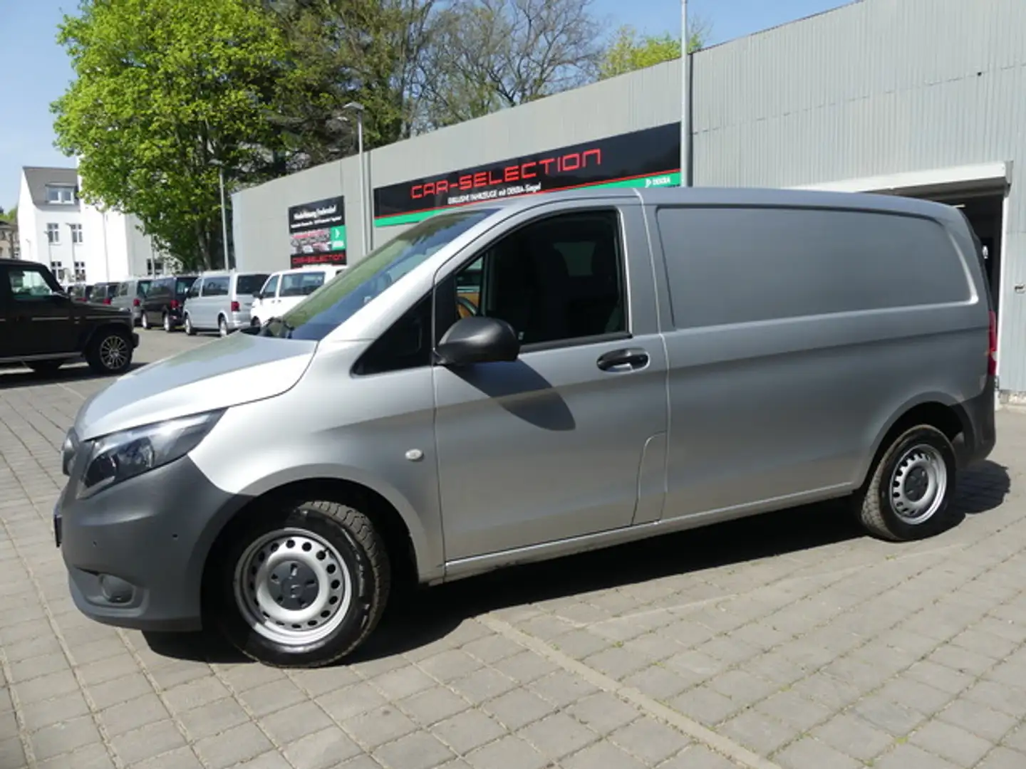 Mercedes-Benz Vito Kasten 114 CDI kompakt KLIMA/TEMPO/PDC+ Zilver - 2