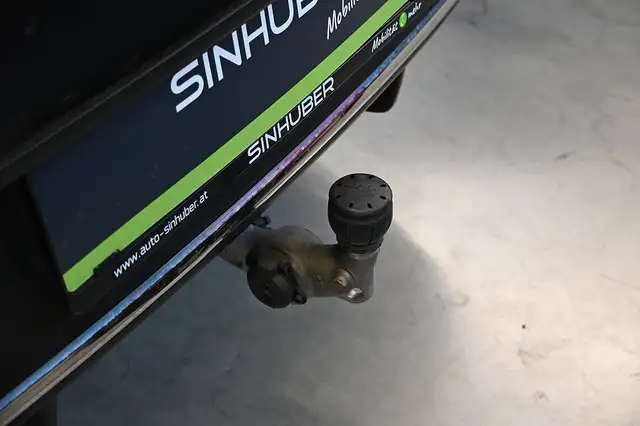 Mercedes-Benz GLC 300 de PHEV Coupé 4MATIC Aut. ACC, AHK elektr., Mul... Ansicht 27