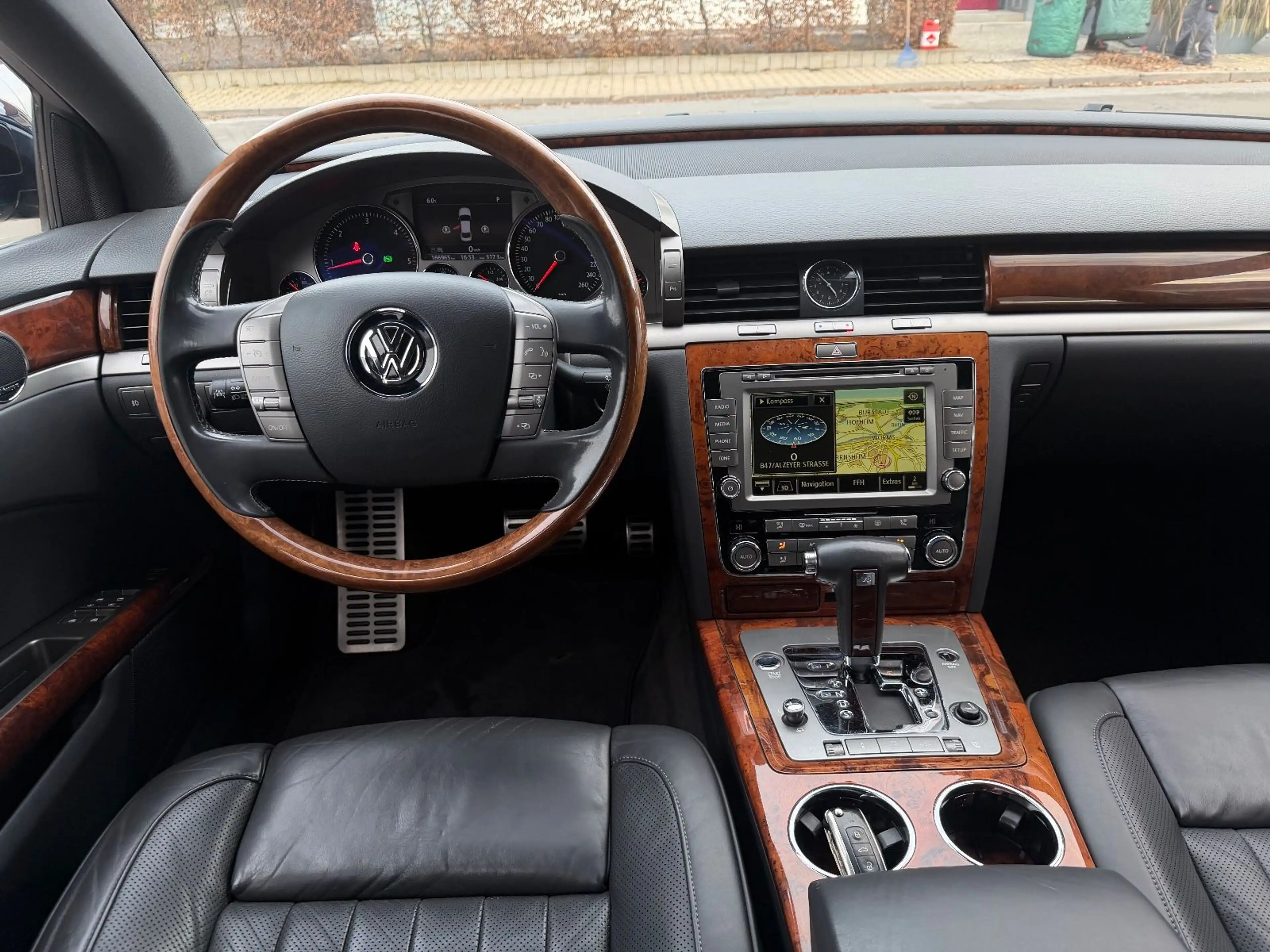 Volkswagen Phaeton V6 TDI 5-Sitzer 4Motion*Vollausstattung* — photo 9