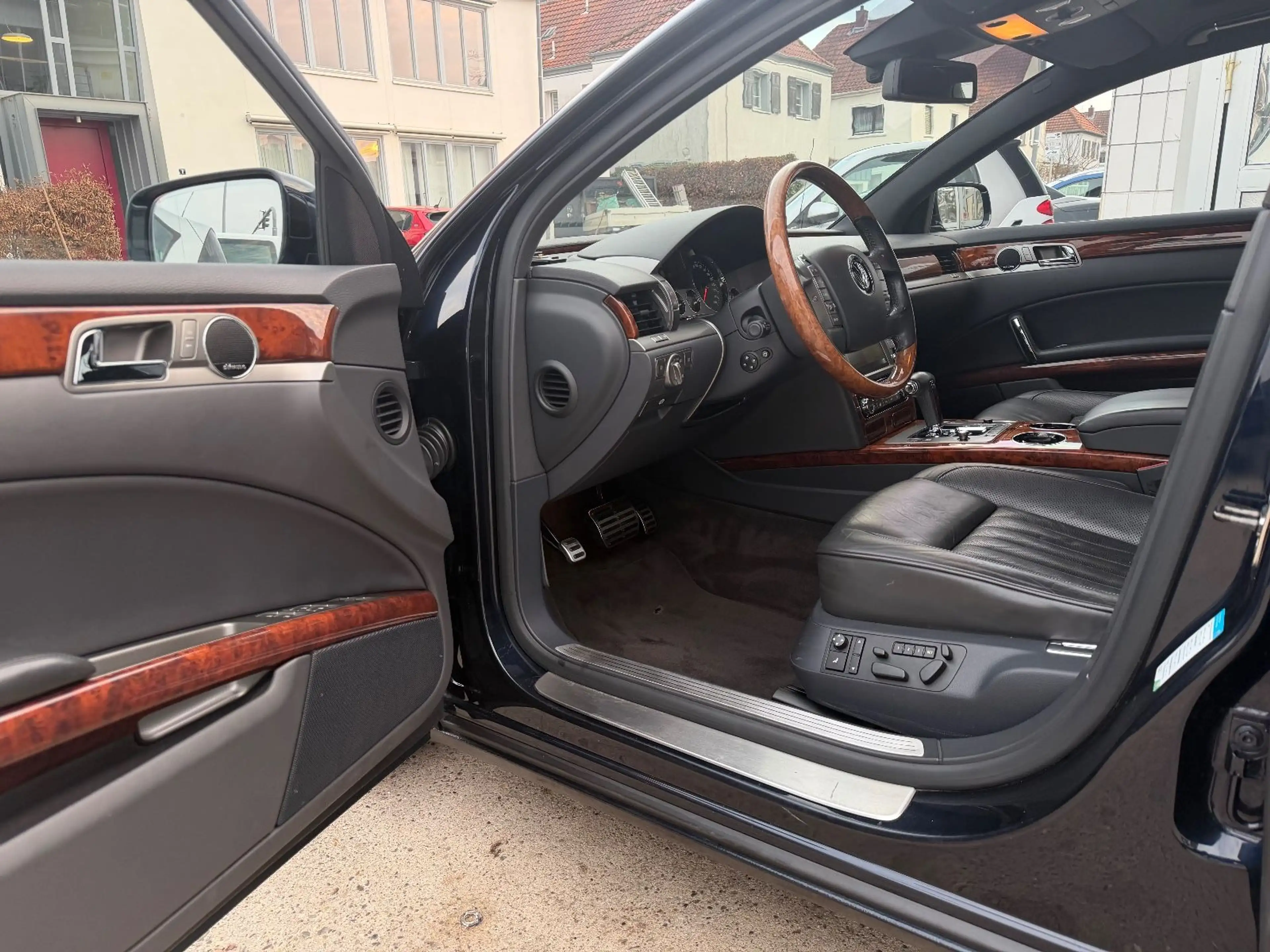 Volkswagen Phaeton V6 TDI 5-Sitzer 4Motion*Vollausstattung* — photo 7