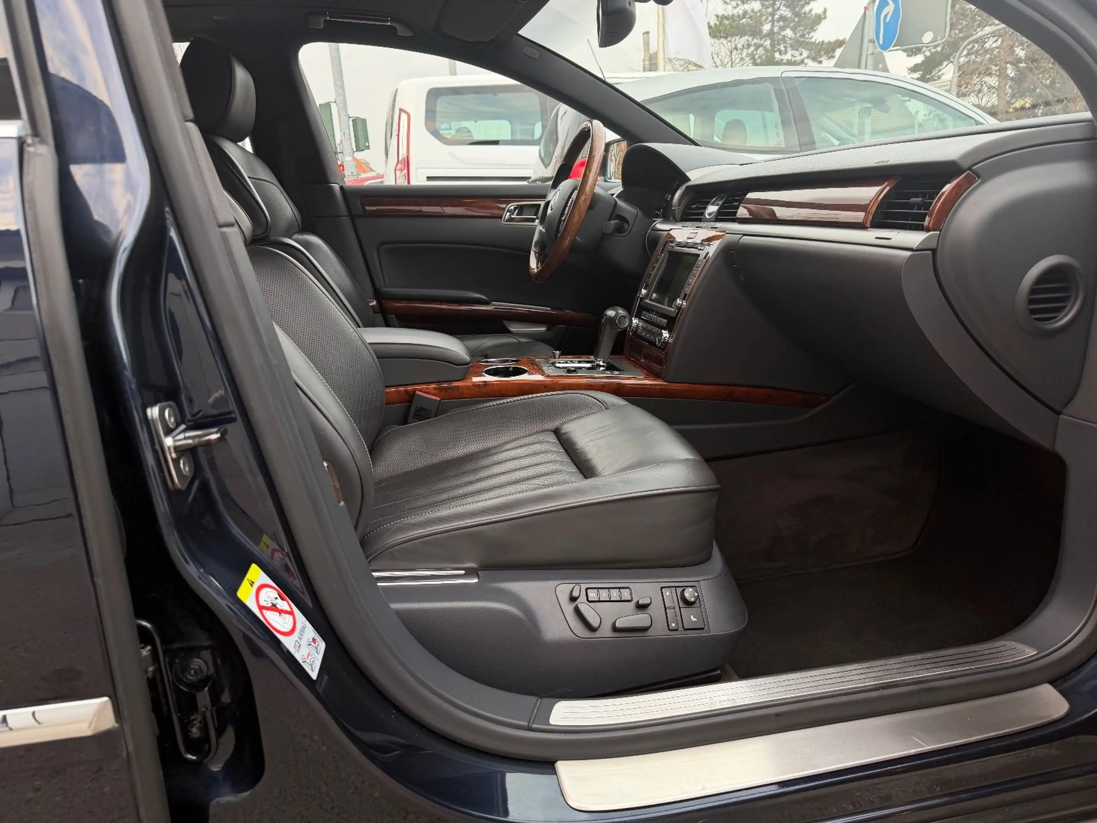 Volkswagen Phaeton V6 TDI 5-Sitzer 4Motion*Vollausstattung* — photo 11