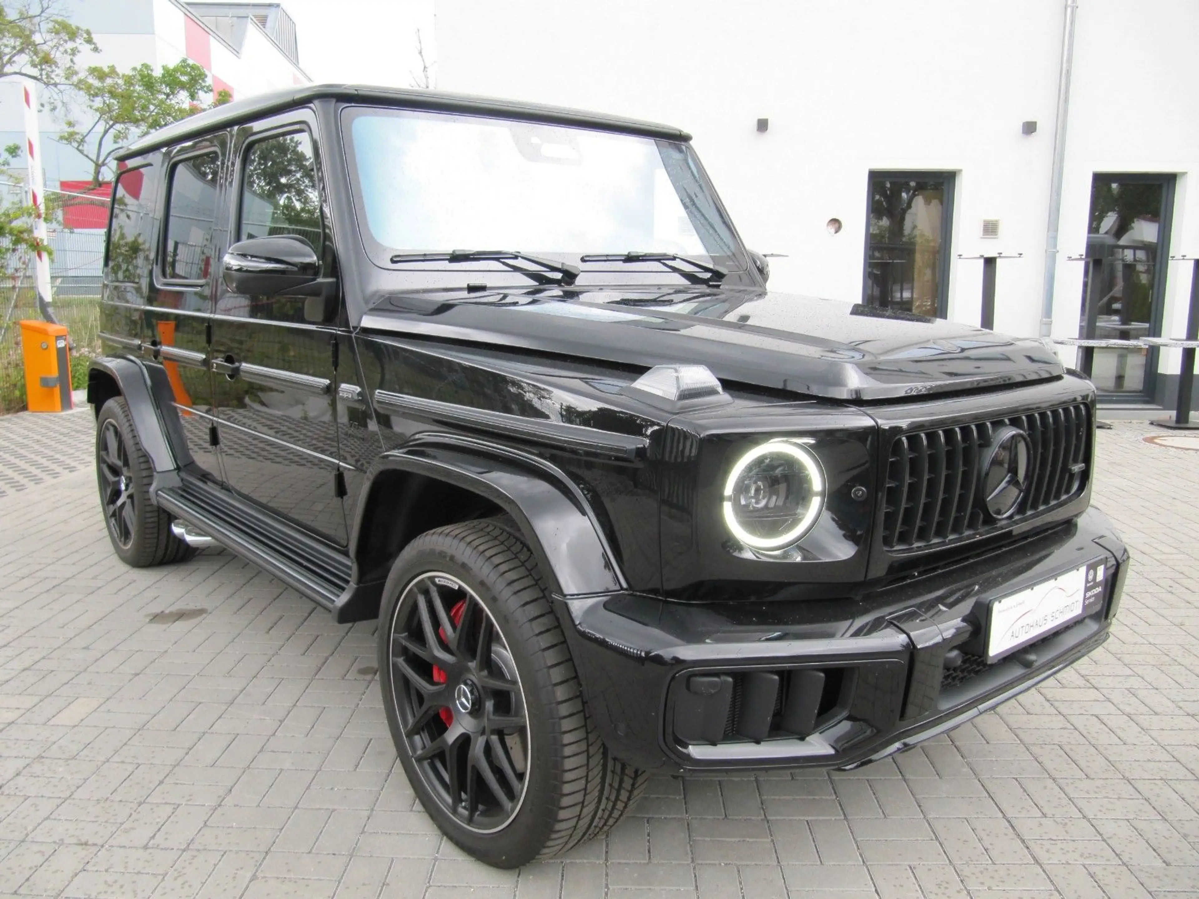 Mercedes-Benz G 63 AMG TZ NIGHT BURMESTER  A22