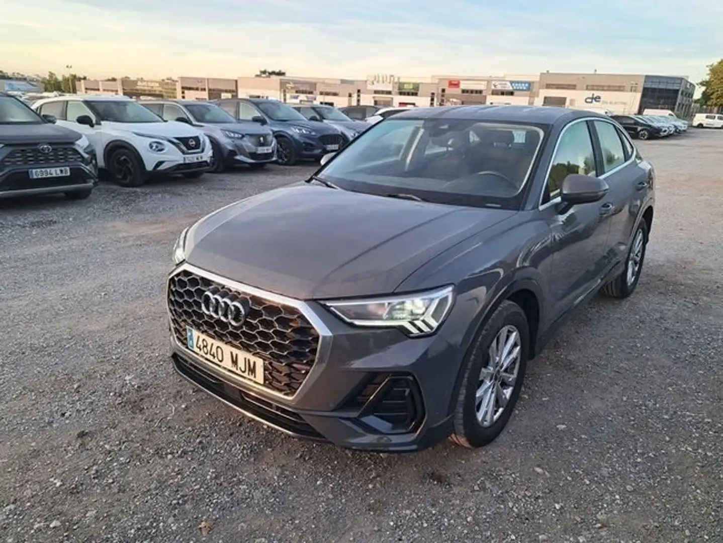 Audi Q3 35 TDI Advanced S tronic 110kW Gris - 1