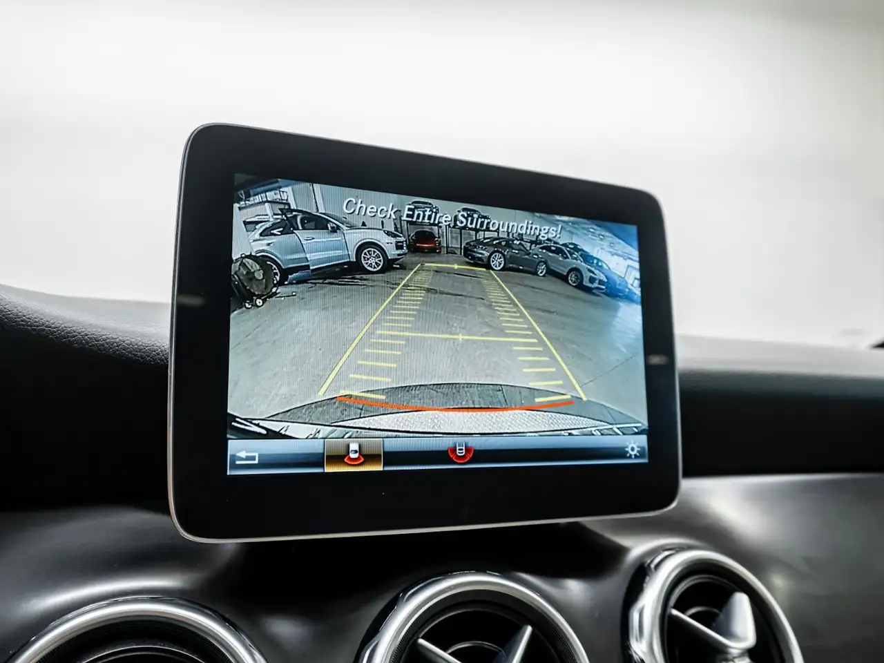 Mercedes-Benz GLA photo Mercedes-Benz GLA