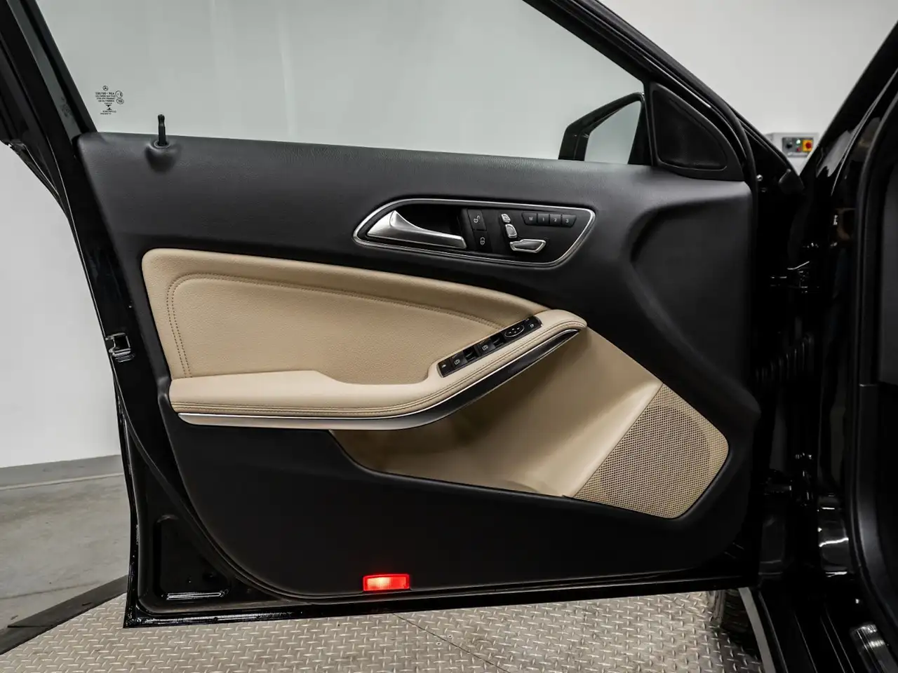 Mercedes-Benz GLA photo Mercedes-Benz GLA