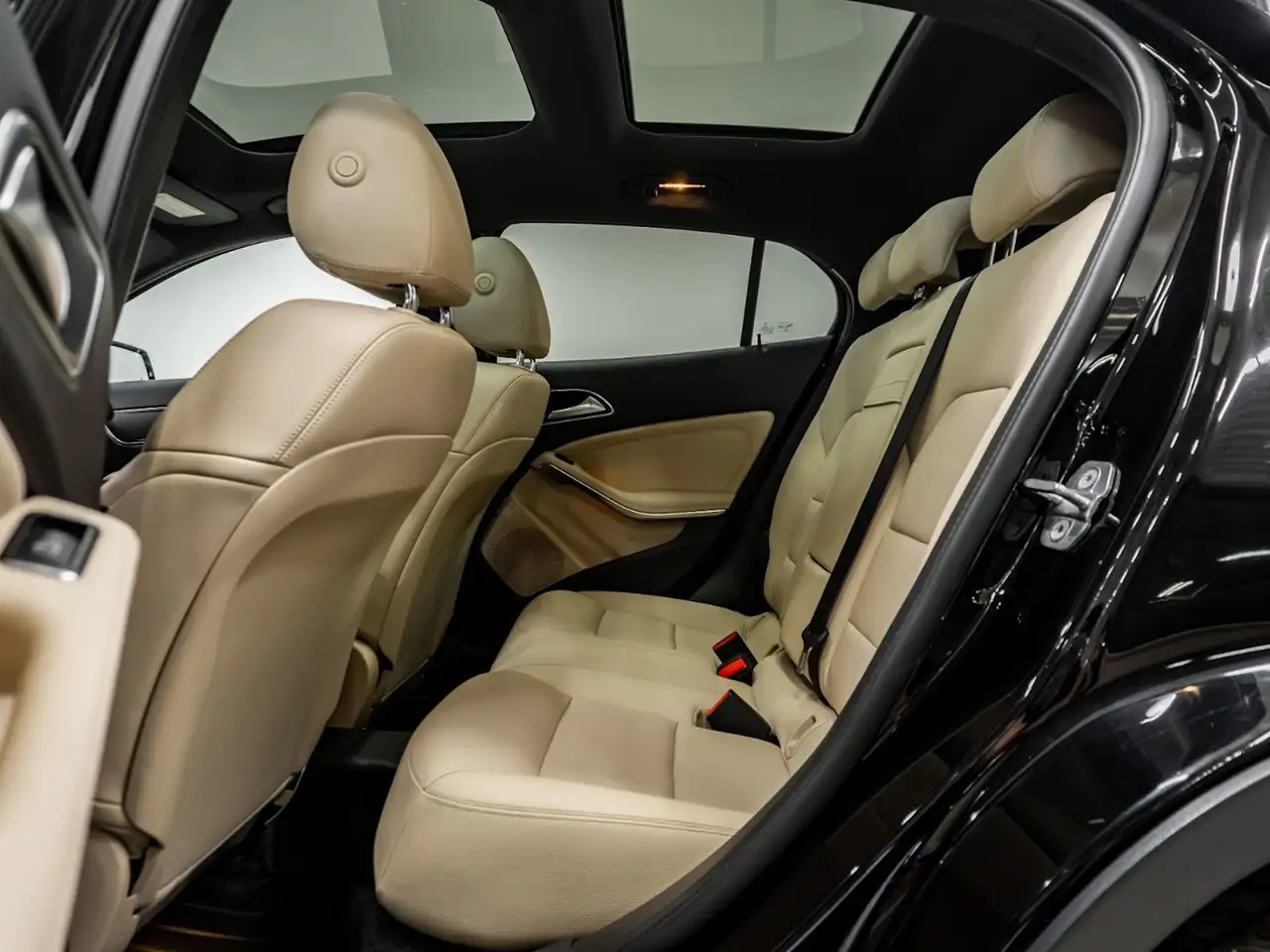 Mercedes-Benz GLA photo Mercedes-Benz GLA
