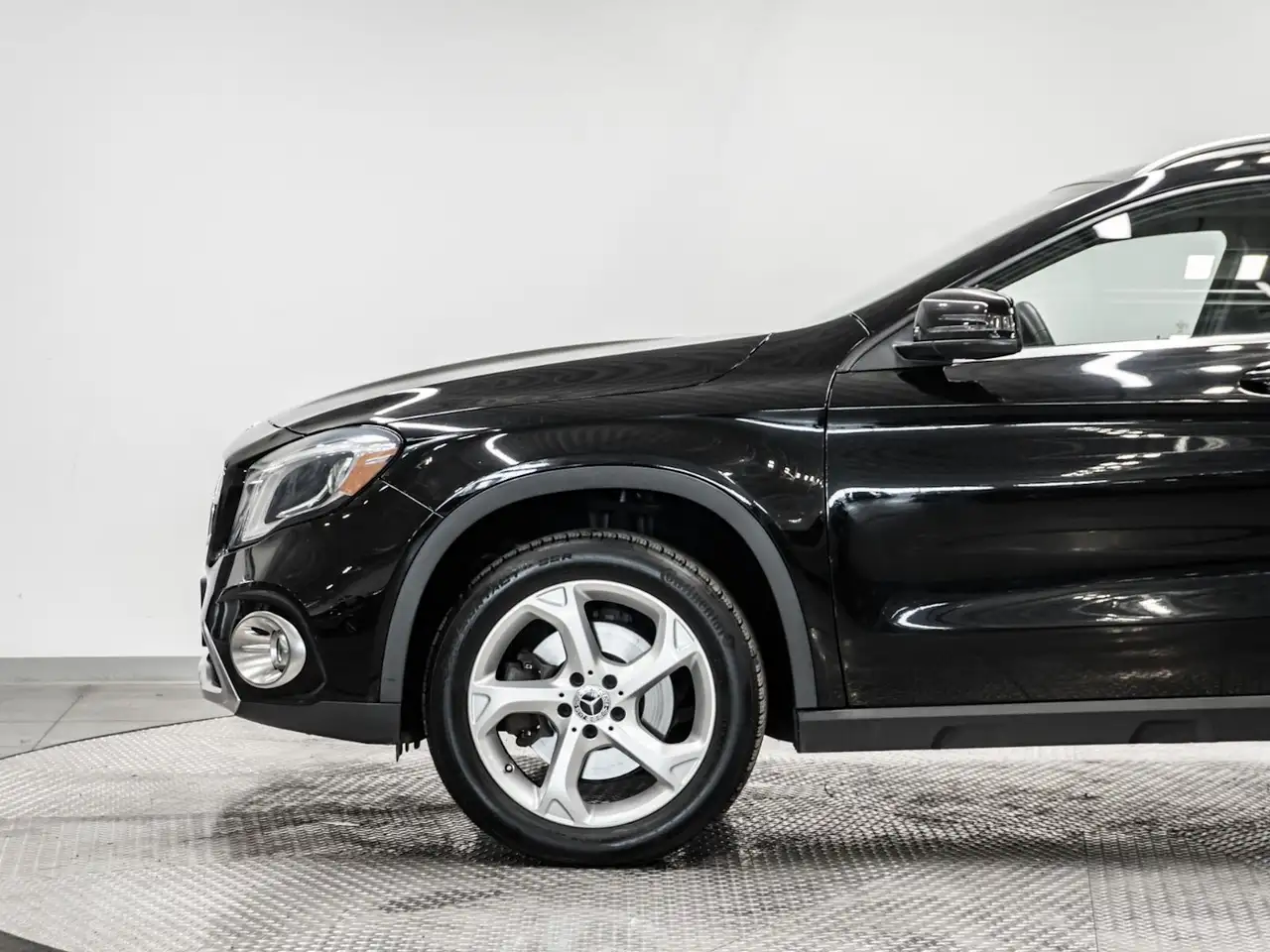 Mercedes-Benz GLA photo Mercedes-Benz GLA