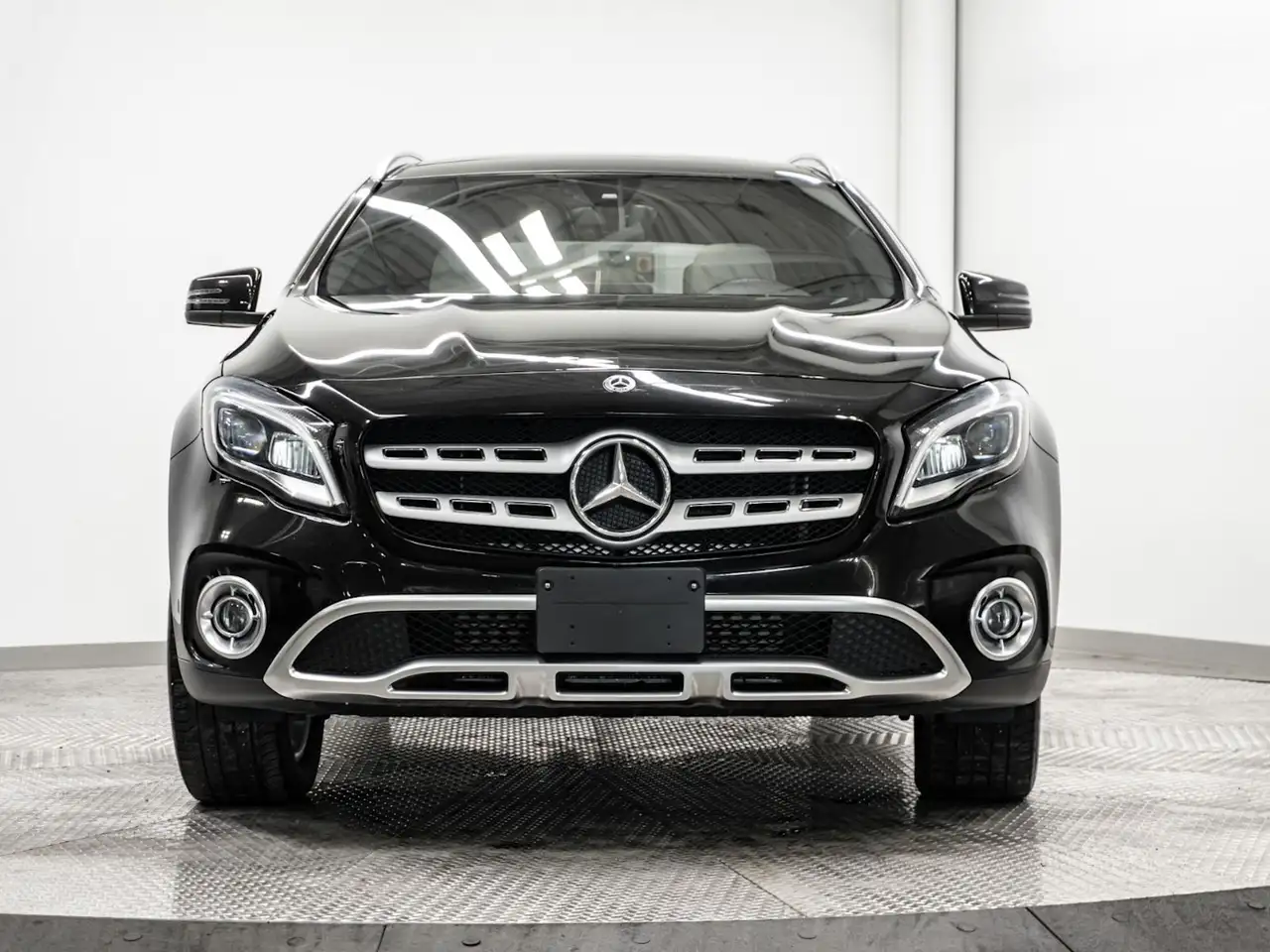 Mercedes-Benz GLA photo Mercedes-Benz GLA