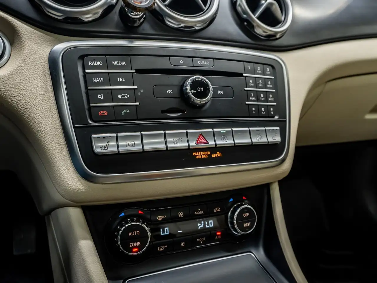 Mercedes-Benz GLA photo Mercedes-Benz GLA