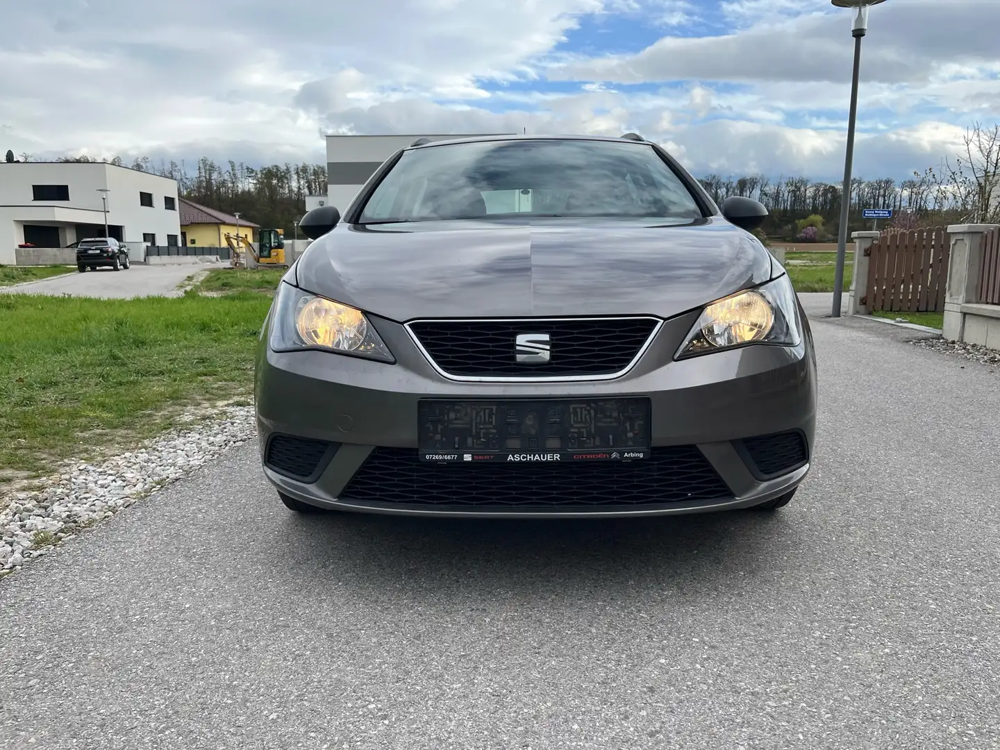 SEAT Ibiza ST Chili 1,2 Grau - 2