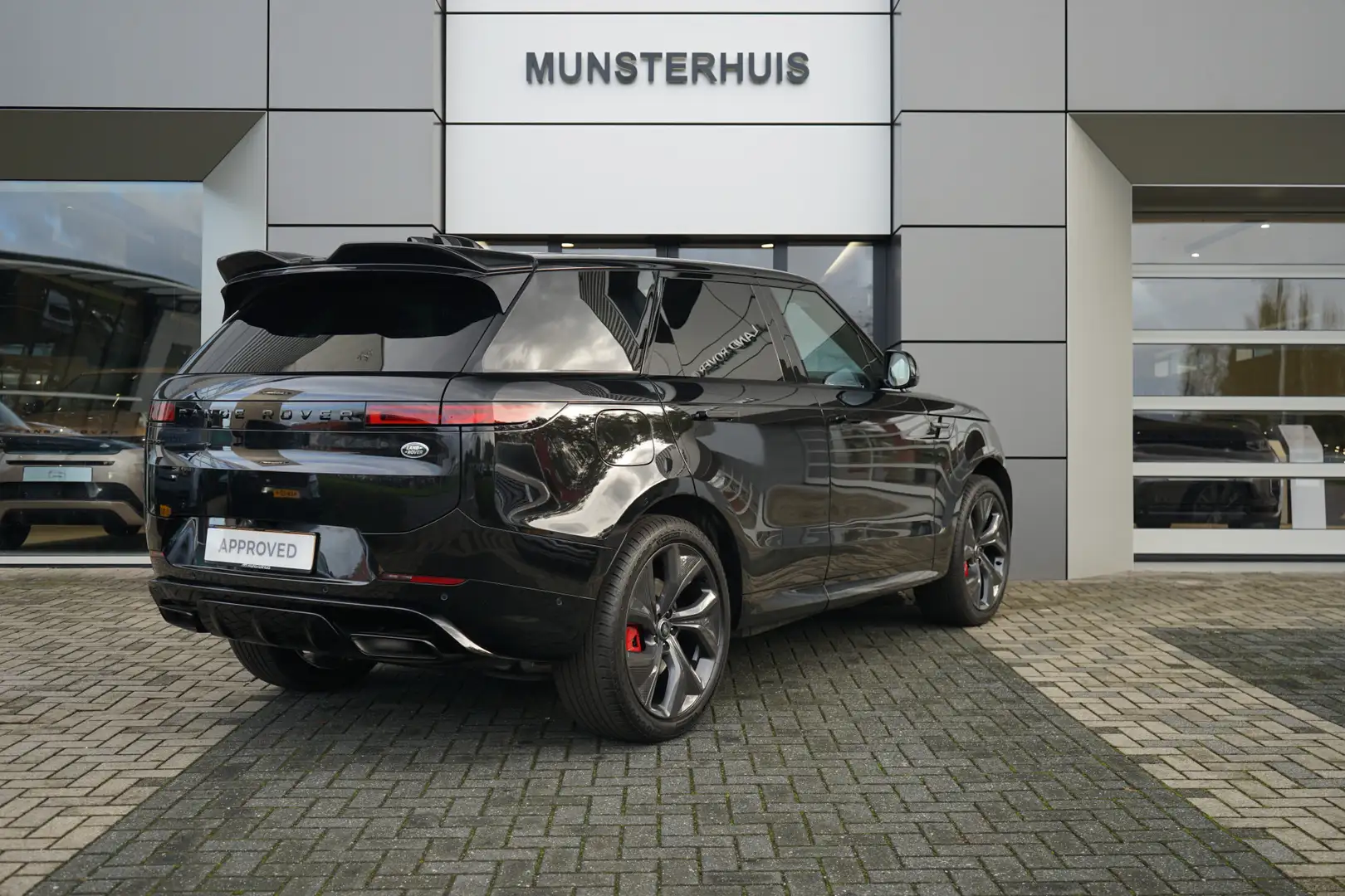 Land Rover Range Rover Sport 3.0 P440e Dynamic SE | Schuif/Kantel dak | 23 Inc Zwart - 2