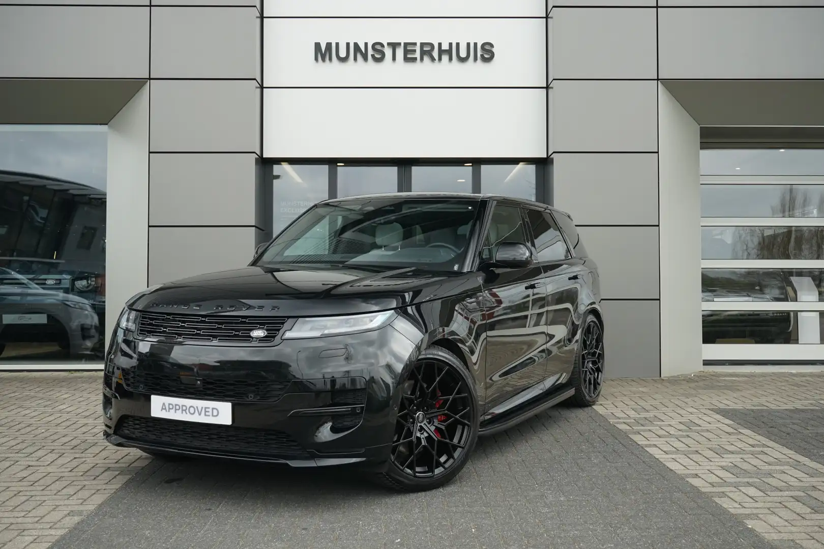 Land Rover Range Rover Sport 3.0 P440e Dynamic SE URBAN | Schuif/Kantel dak  | Zwart - 1
