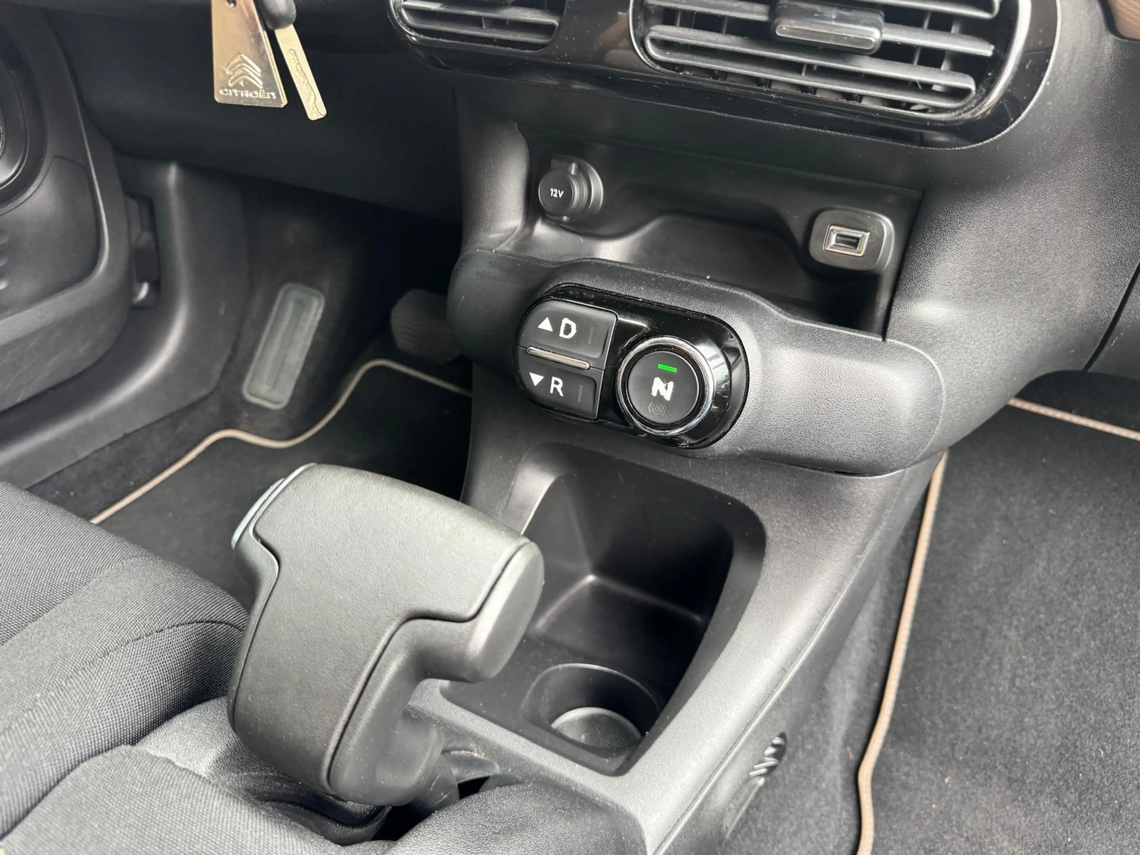 Citroen C4 Cactus 1.2 e-VTi Shine AUTOMAAT CAMERA TREKHAAK PDC LMV N — photo 15