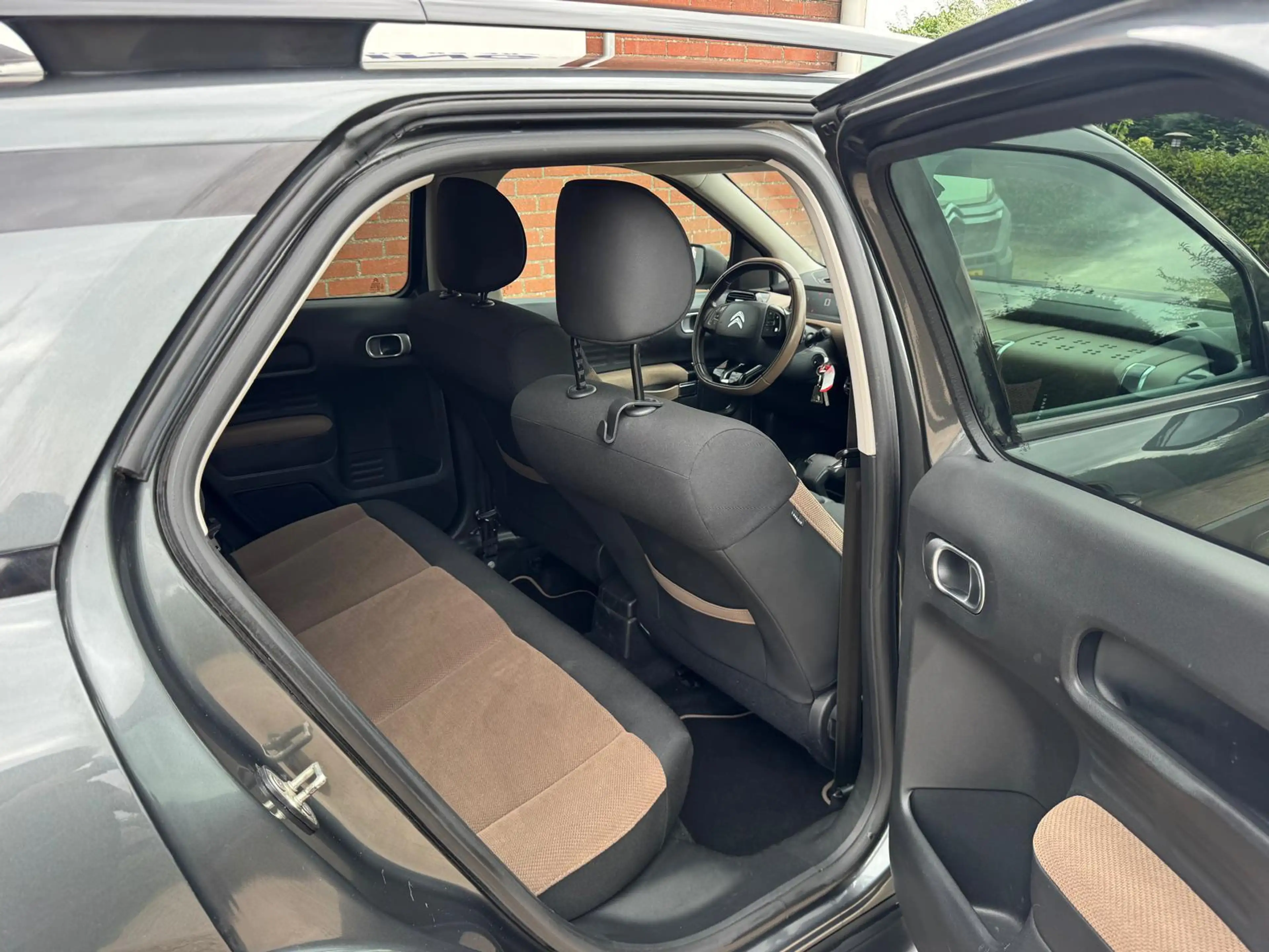 Citroen C4 Cactus 1.2 e-VTi Shine AUTOMAAT CAMERA TREKHAAK PDC LMV N — photo 11