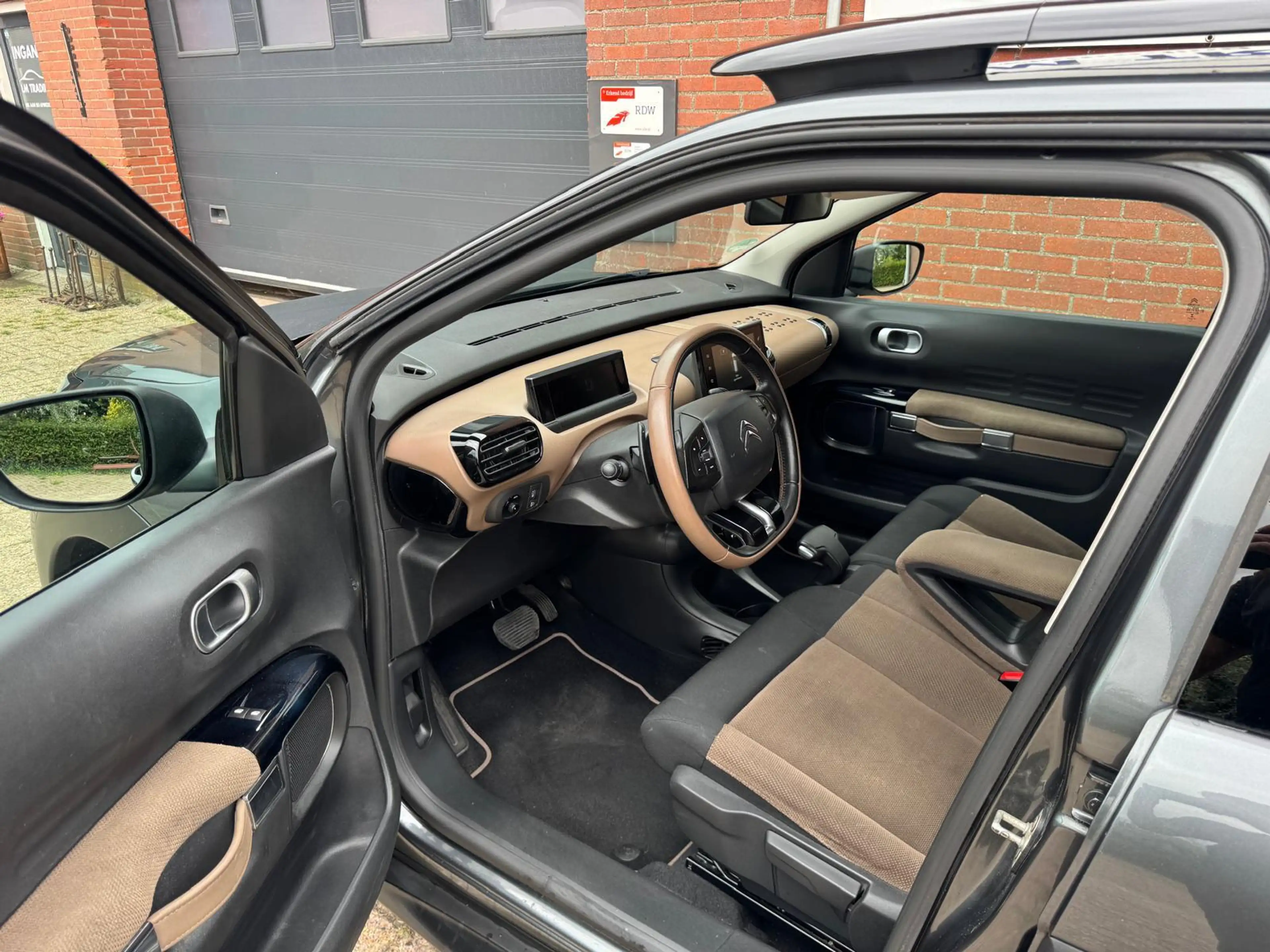 Citroen C4 Cactus 1.2 e-VTi Shine AUTOMAAT CAMERA TREKHAAK PDC LMV N — photo 8