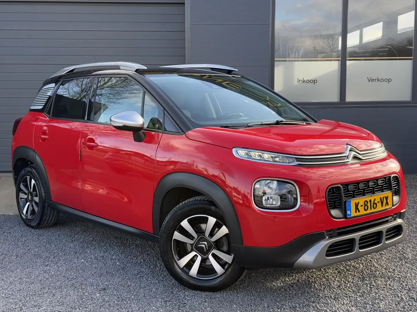 Citroen C3 Aircross 1.2 PureTech S&S Shine 2e Eigenaar,Navi,Clima,Crui Rood - 2
