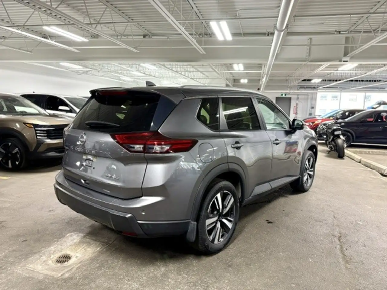 Nissan Rogue снимка Nissan Rogue