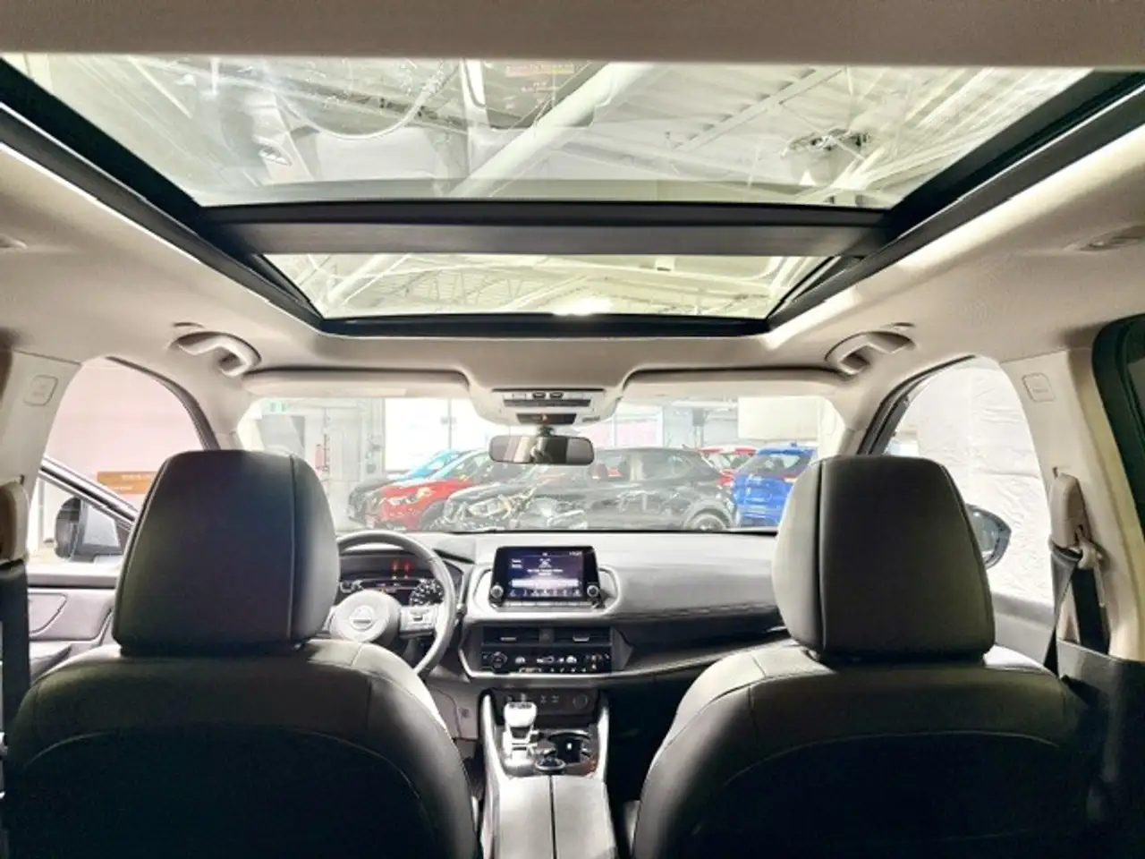 Nissan Rogue снимка Nissan Rogue