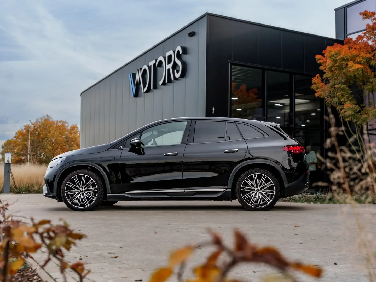 Mercedes-Benz EQE 500 EQE 500 4Matic AMG Line - Hyperscreen - trekhaak - Zwart - 2