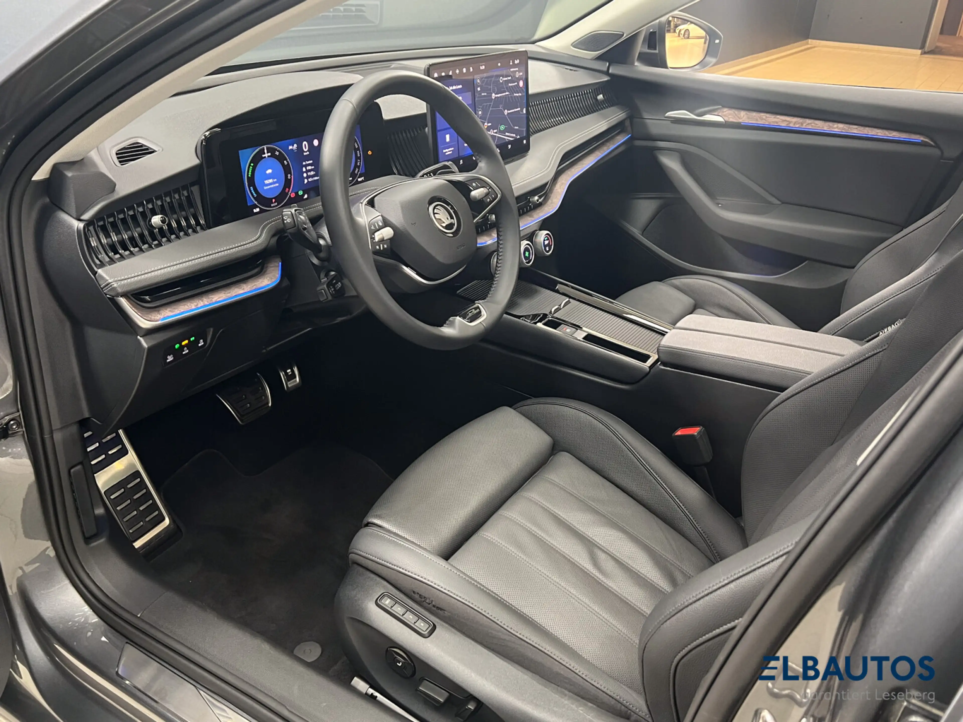 Skoda Superb Superb 1.5 TSI iV L&K Pano/360°/ACC/AHK/Matrix/ — photo 12