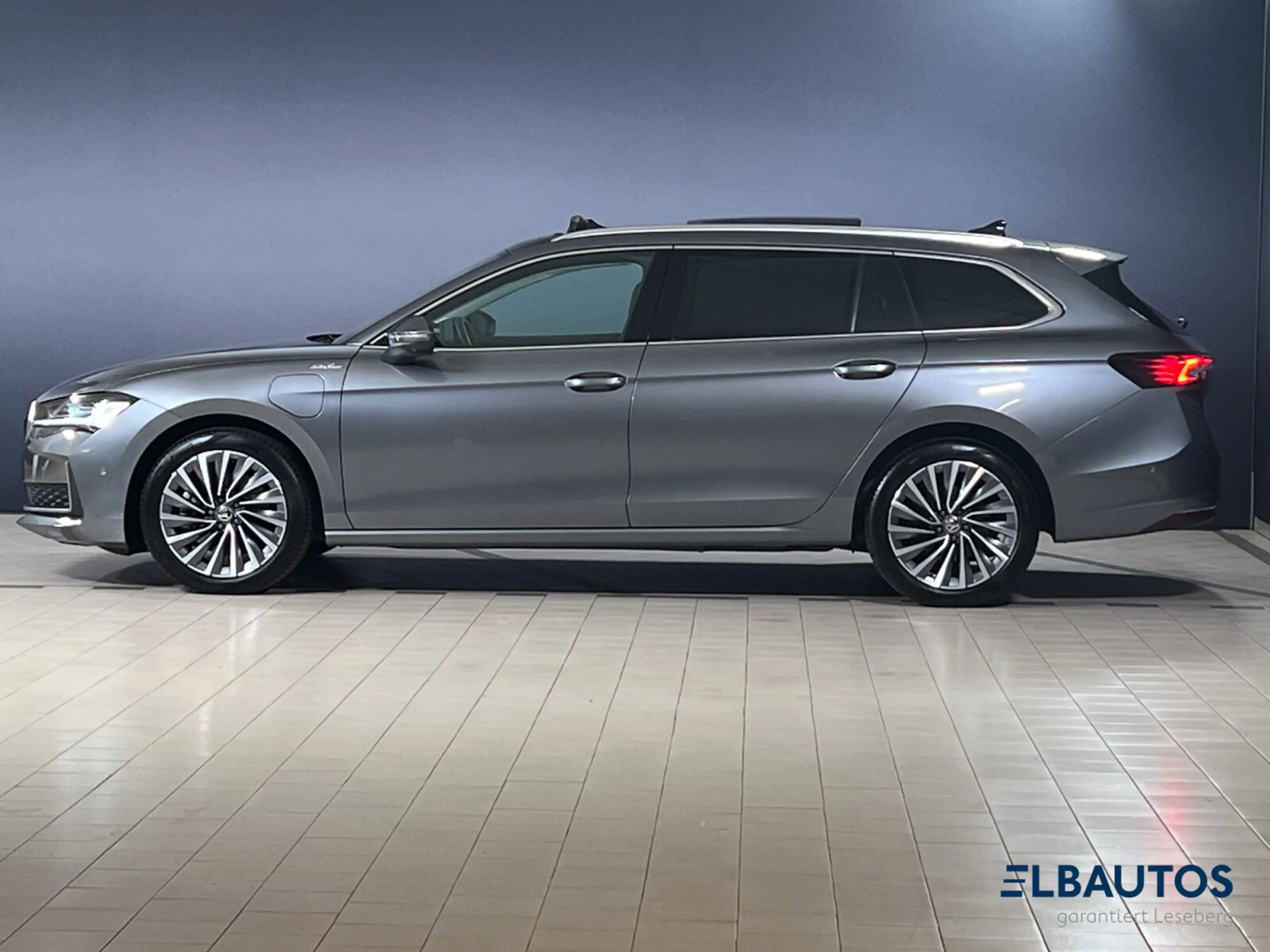 Skoda Superb Superb 1.5 TSI iV L&K Pano/360°/ACC/AHK/Matrix/ — photo 3
