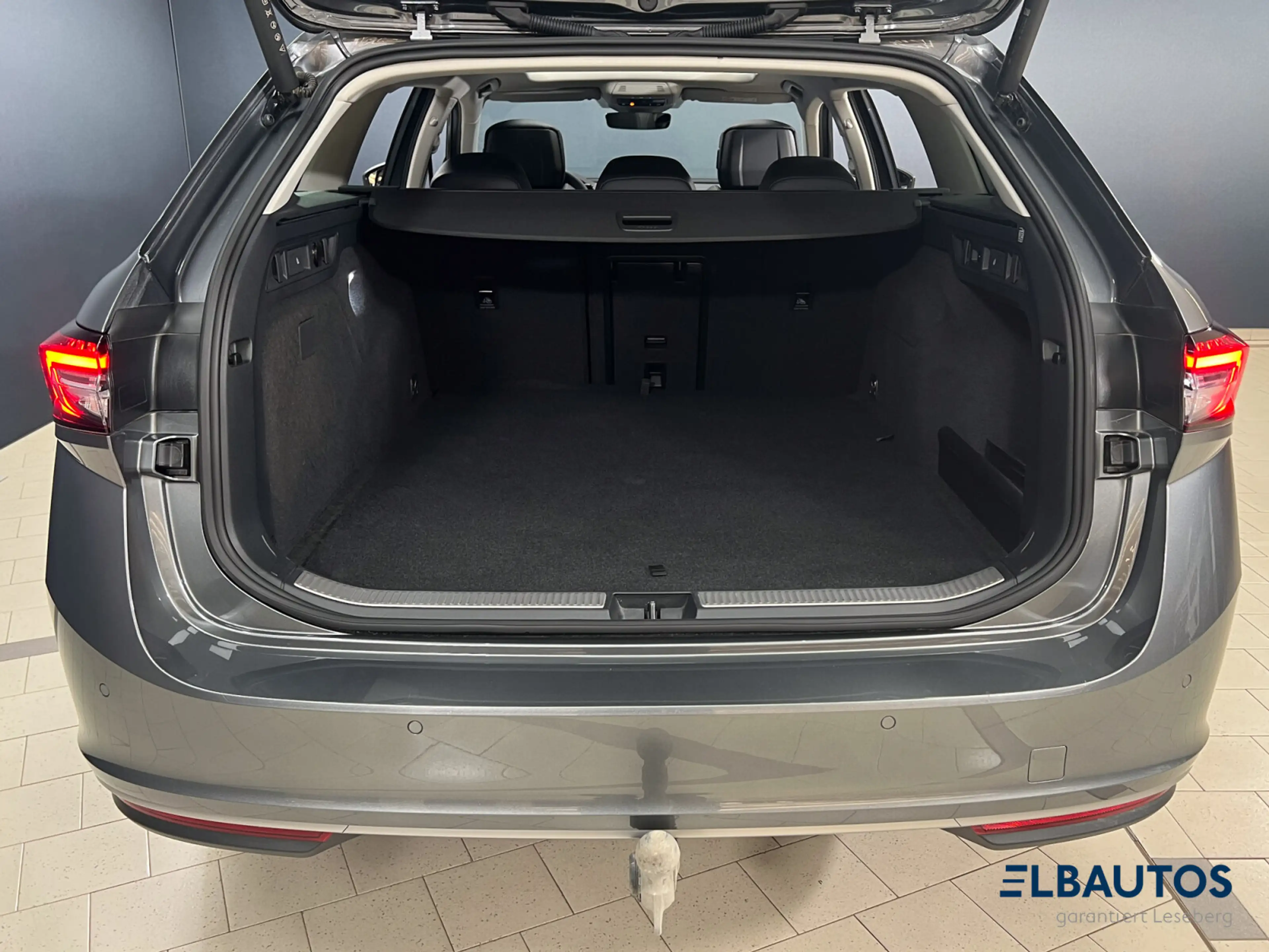 Skoda Superb Superb 1.5 TSI iV L&K Pano/360°/ACC/AHK/Matrix/ — photo 9