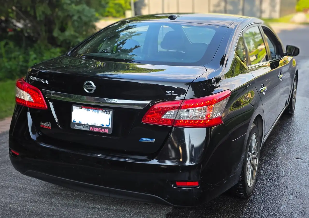Nissan Sentra fotografie Nissan Sentra