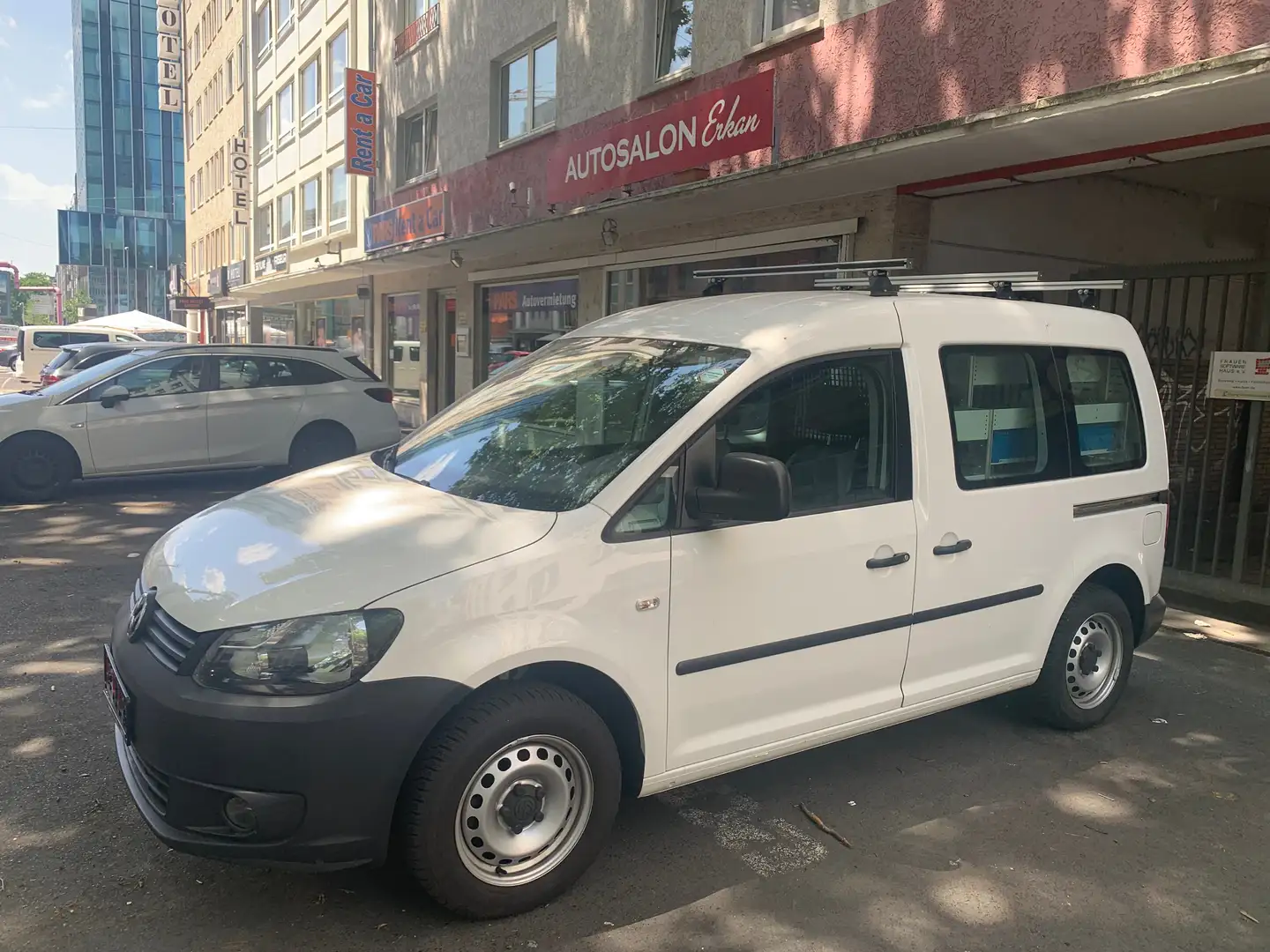 Volkswagen Caddy 1,2 Kasten KLIMA STANDHEIZUNG AHK SHZ 1 HAND Weiß - 1