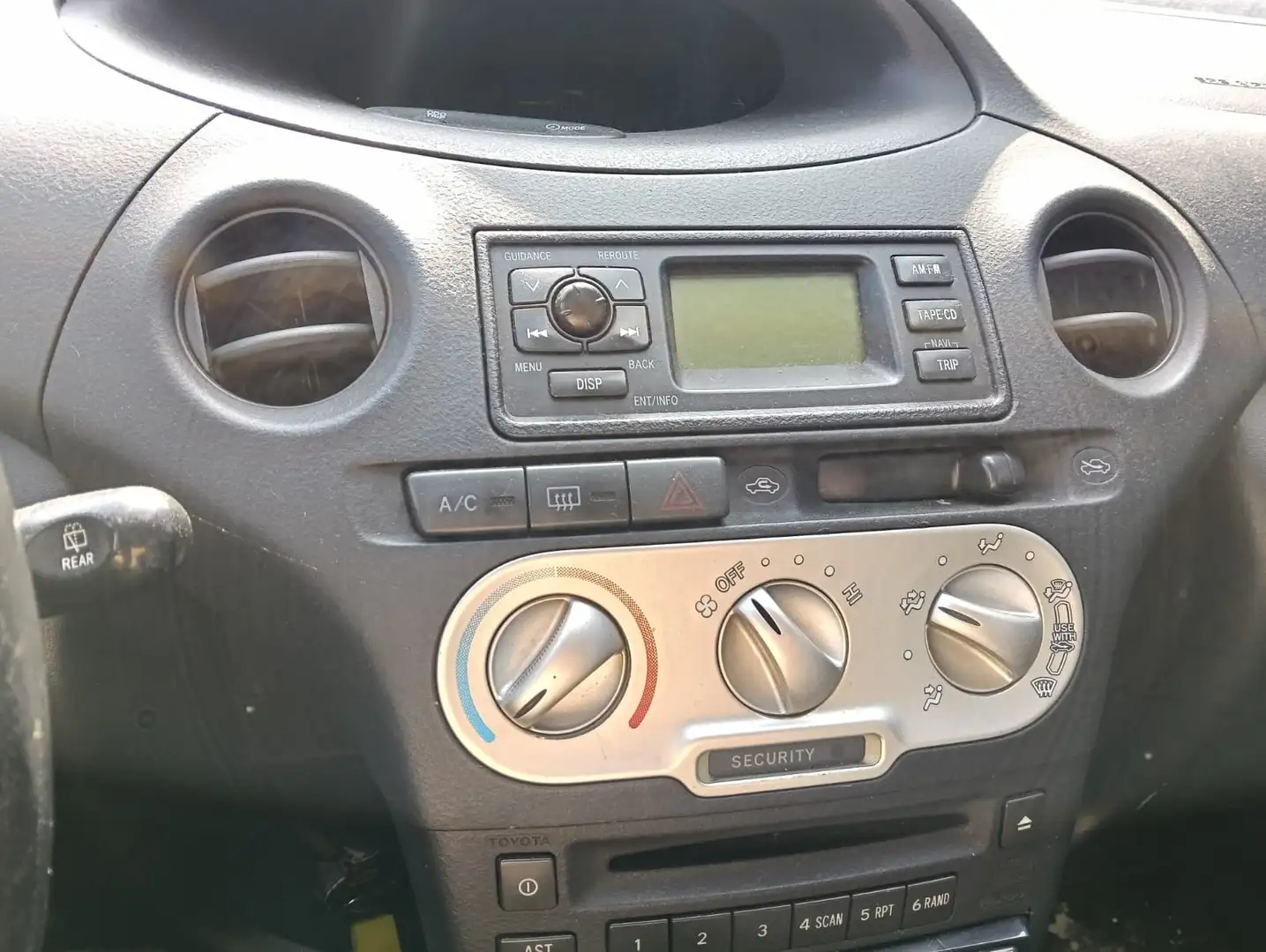 Toyota Yaris - 2