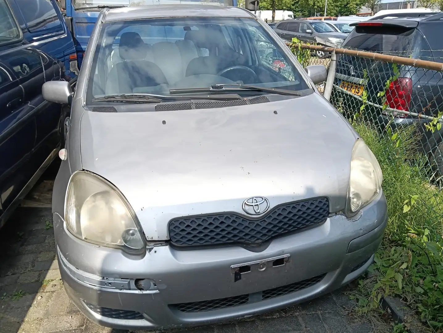 Toyota Yaris - 1