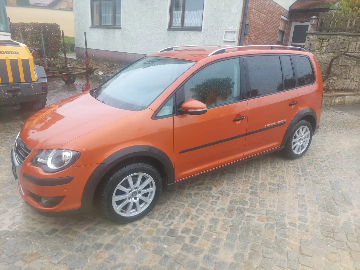 Volkswagen Cross Touran Touran Diesel 2.0 TDI DPF Narancs - 1