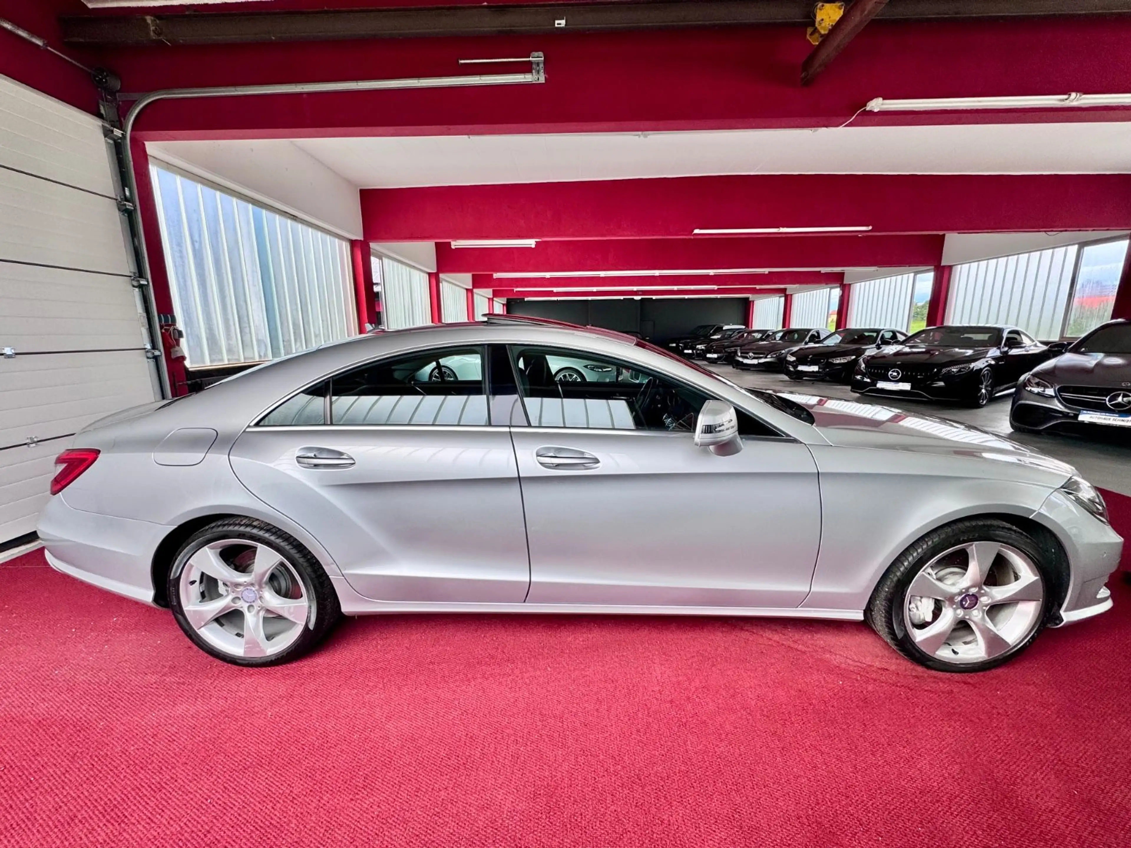 Mercedes-Benz CLS 500 AMG Paket 4Matic Distronic Arimatic ILS — photo 5