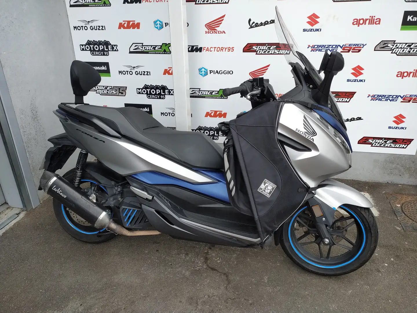 Honda Forza 125 Šedá - 1