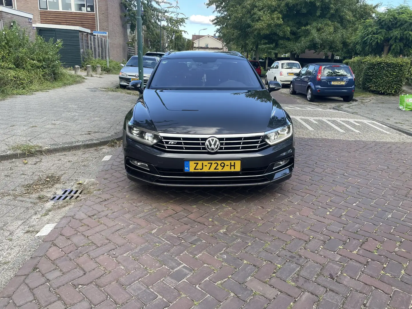 Volkswagen Passat 1.5 TSI HL Bns R Grijs - 1