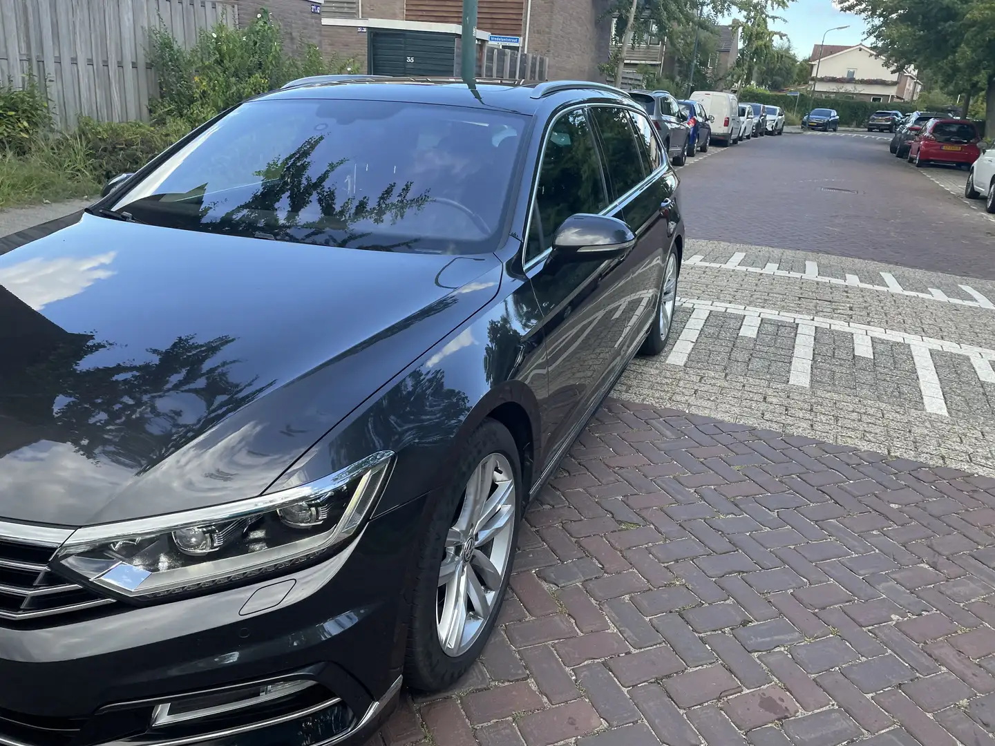 Volkswagen Passat 1.5 TSI HL Bns R Grijs - 2
