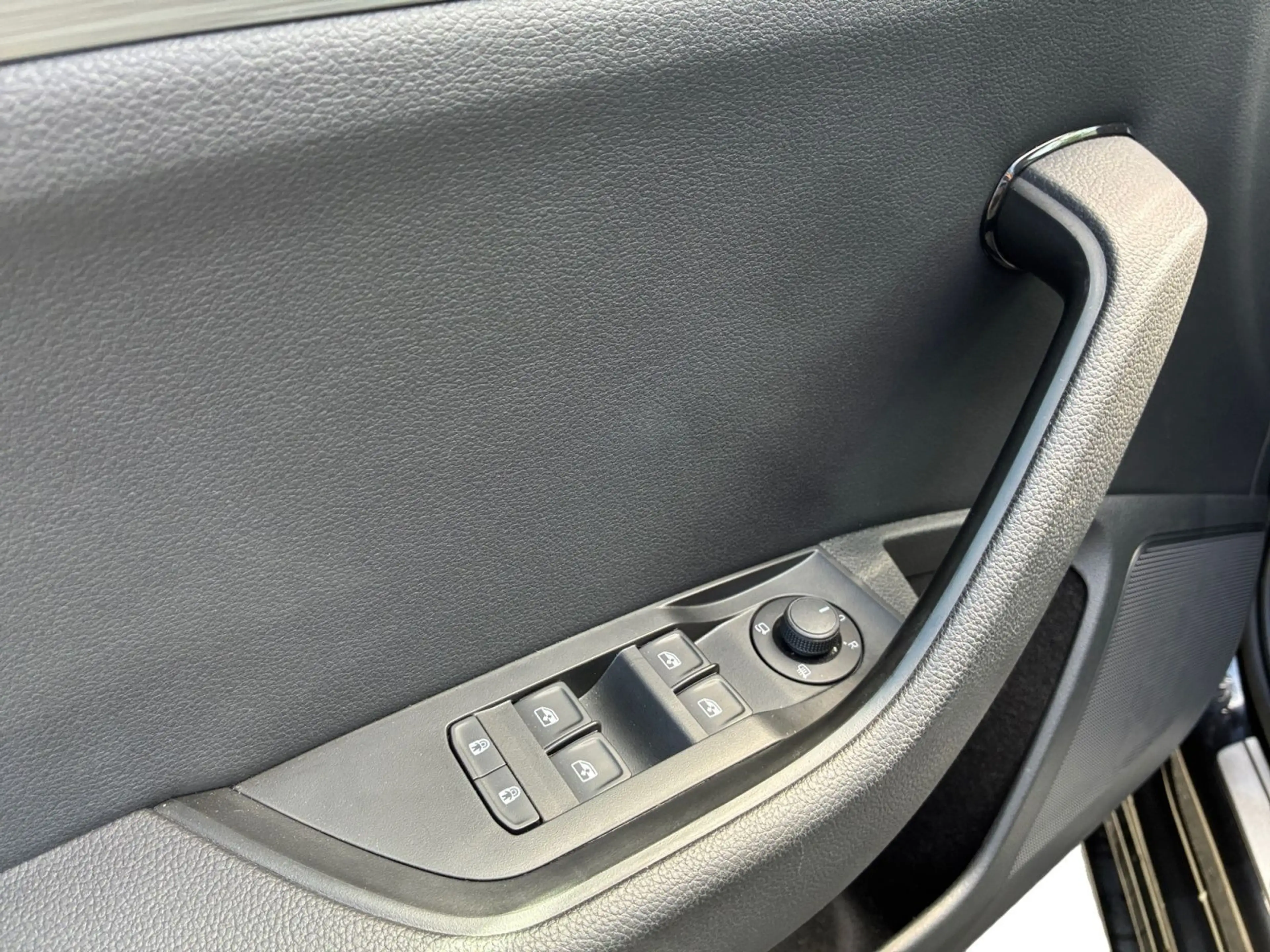 Skoda Superb Combi 1.5 TSI DSG AMBITION LED+NAVI+SHZ — photo 15