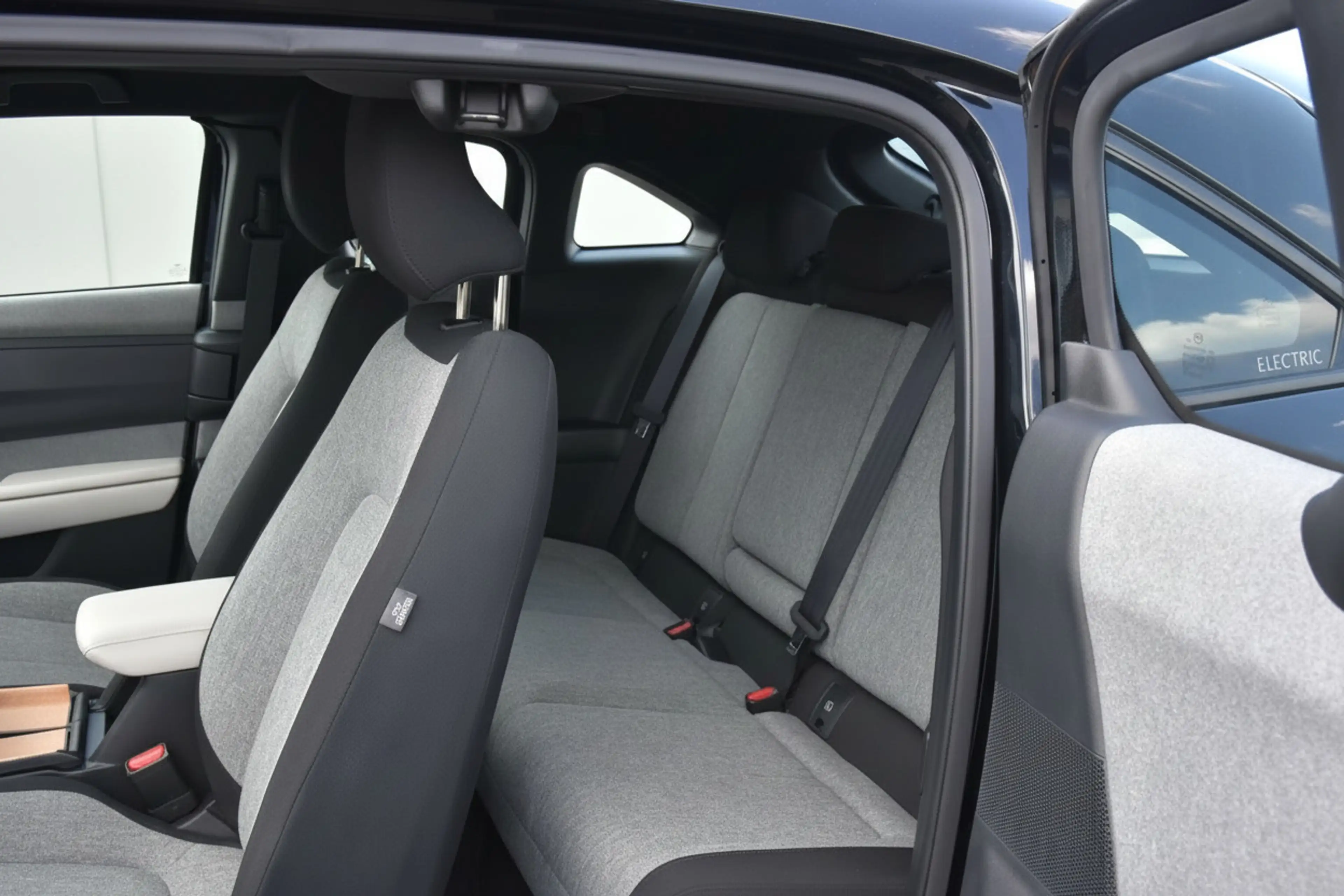 Mazda MX-30 e-SkyActiv 145 Comfort 36 kWh | SOH 93,63% — photo 11