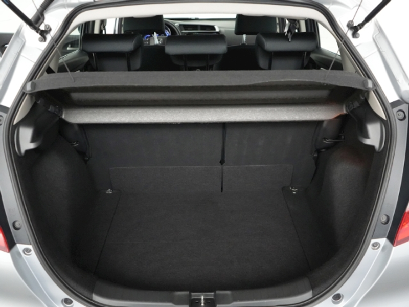 Honda Jazz i-VTEC COMFORT+SITZHEIZUNG+PARKPILOT VO+HI+LED TAG — photo 9